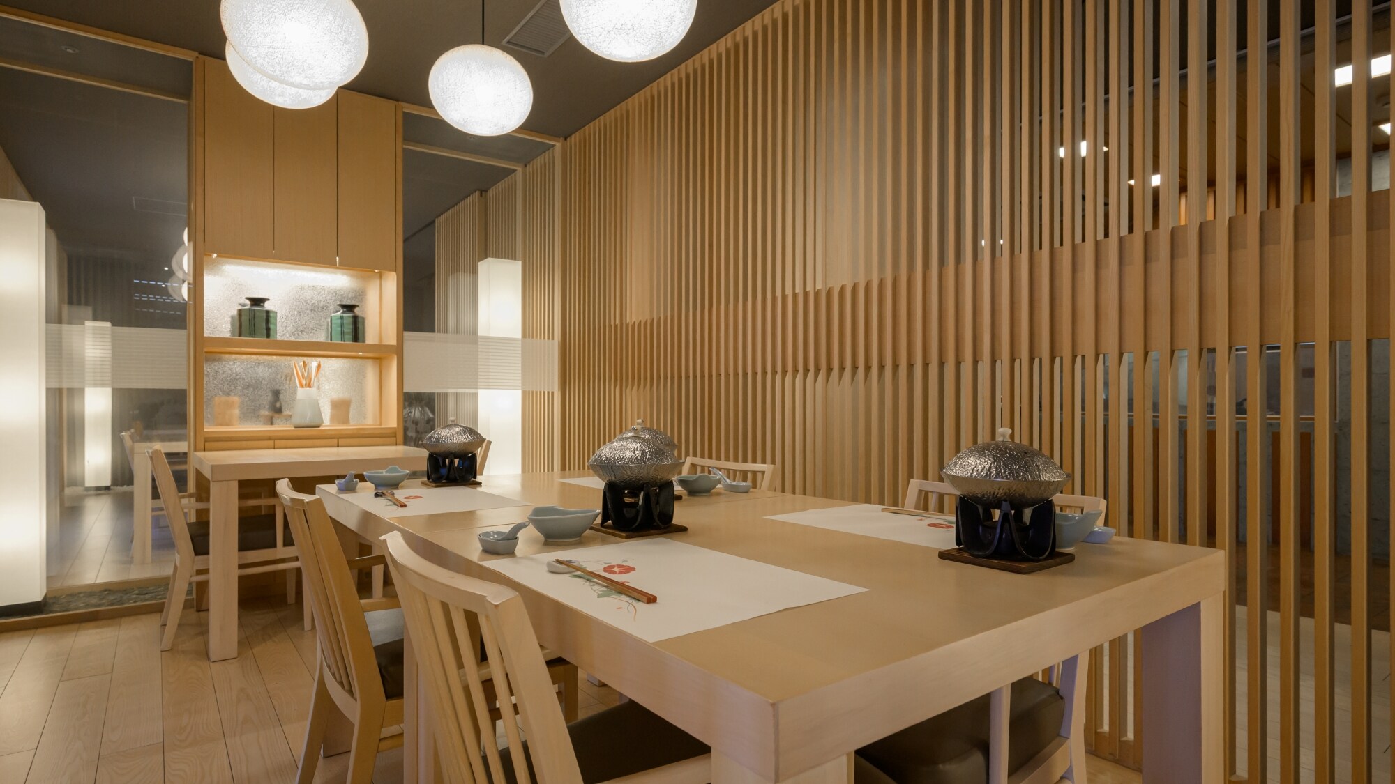 *【建築物內】用餐區