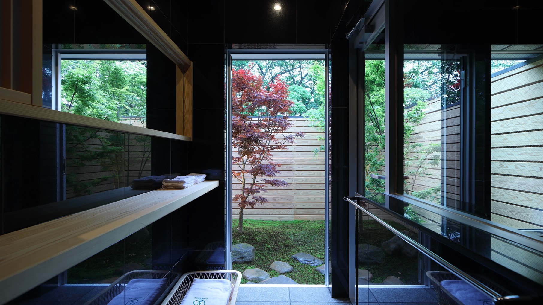 There are 4 rooms in the annex (divided into A to D). C Orikawa room. We will assign you a room. Please specify if you have a preference.