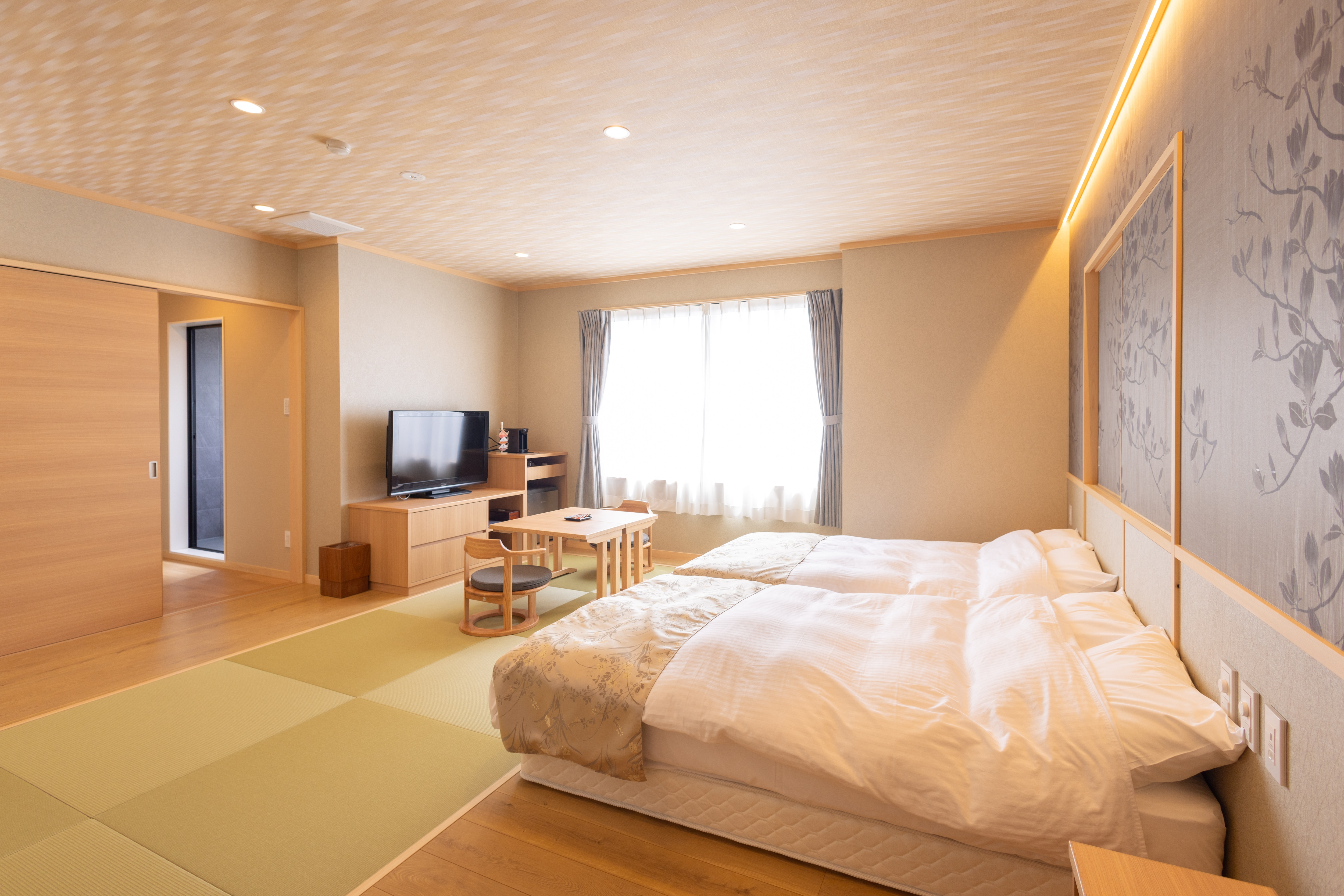 Newly opened in March 2024☆【Special room with semi-open-air bath】～Hana no Iro～