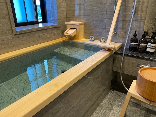 Special room bathroom