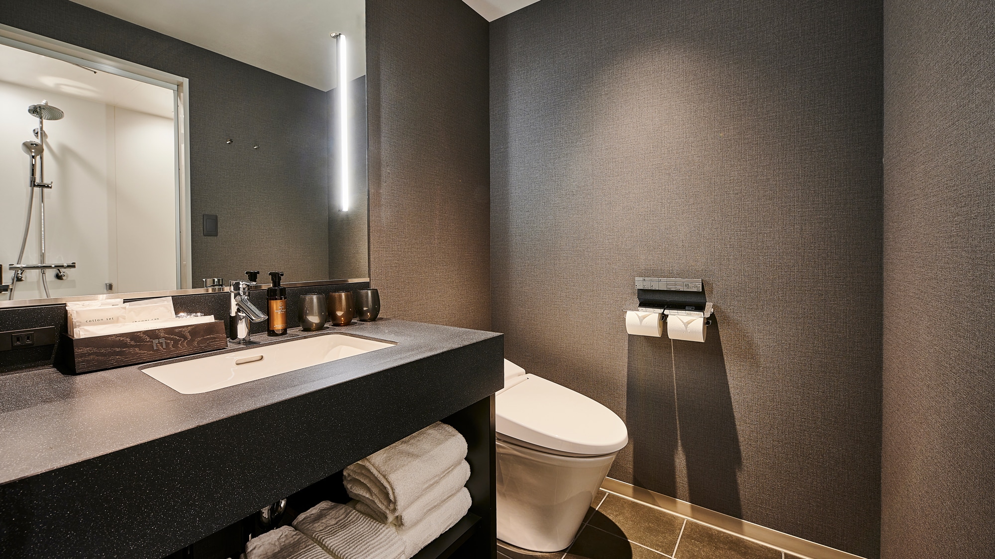 Essential Hollywood Twin (25-29 sqm)
