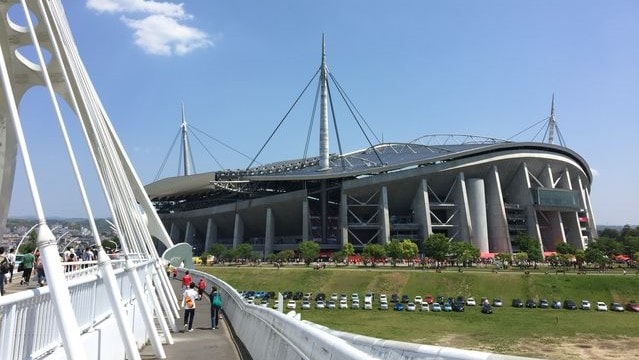 [豐田體育場] 從名鐵刈谷站換乘至知立站，約36分鐘到達豐田市站→從豐田市站步行約15分鐘