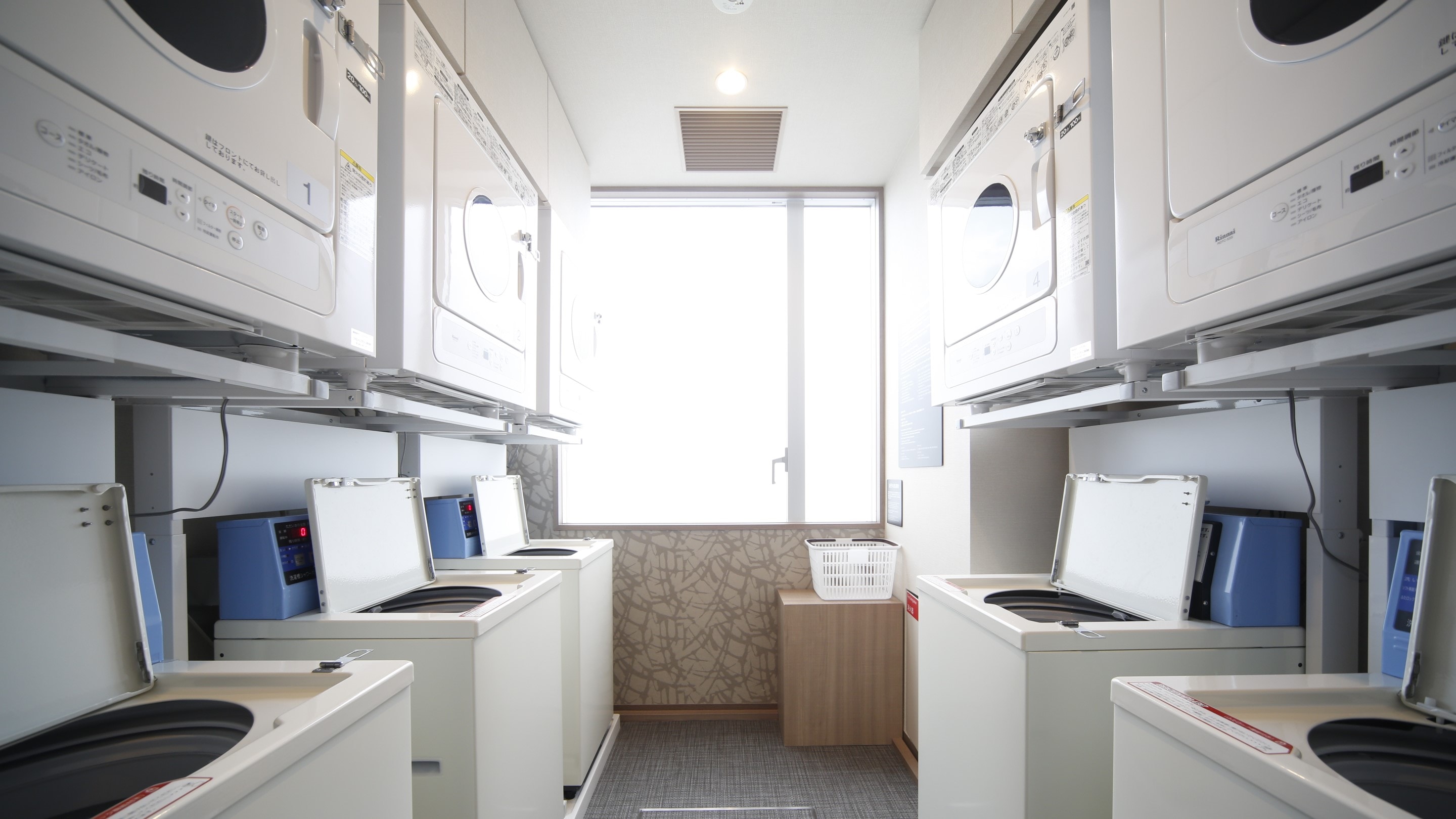 [Men's public bath] Laundry corner (5 units installed)