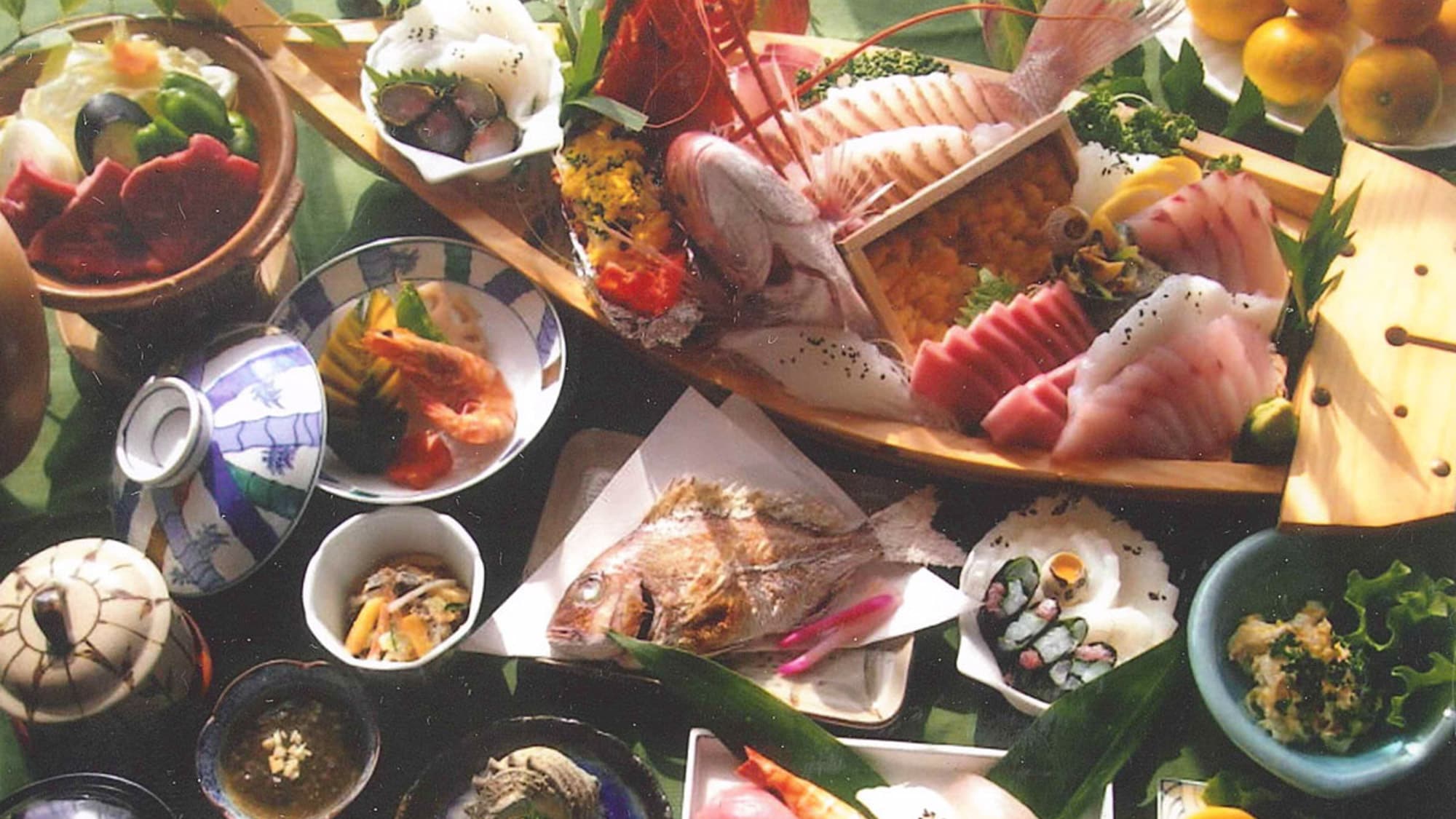 <Dinner example> We will treat you to fresh locally caught seafood and heartfelt homemade dishes.