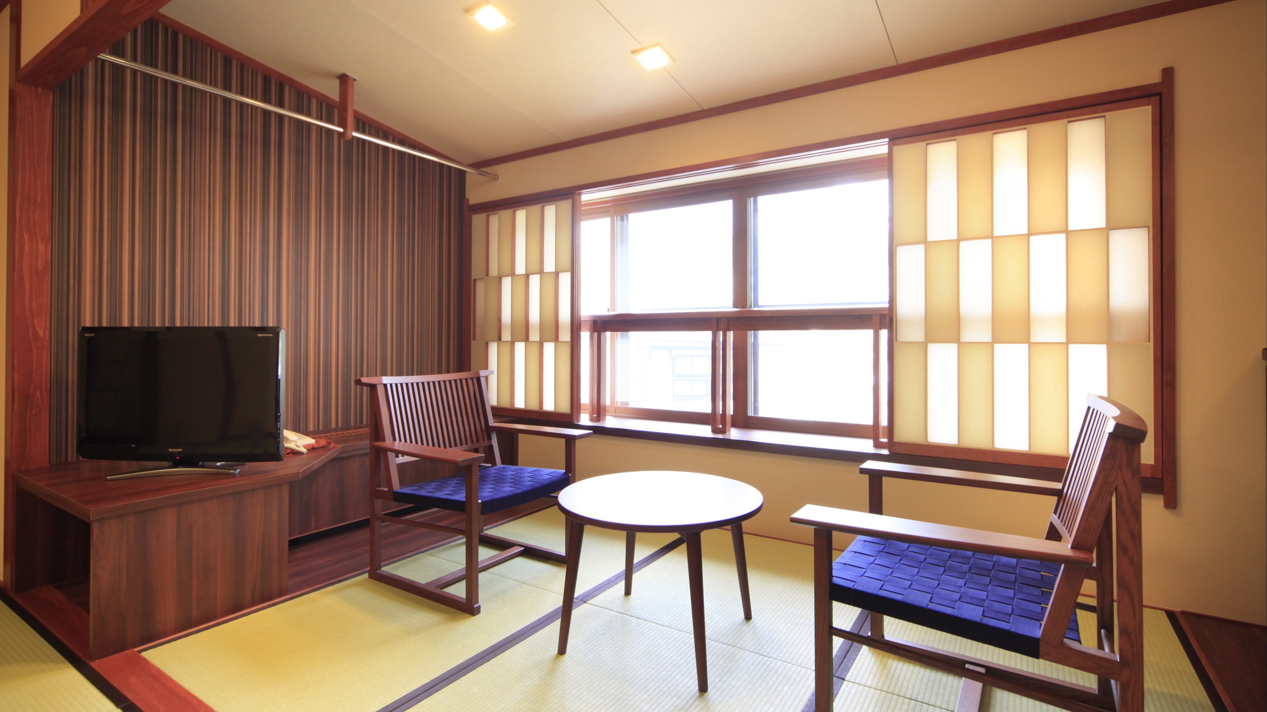 [An example of a modern Japanese-style room with 10 tatami mats]