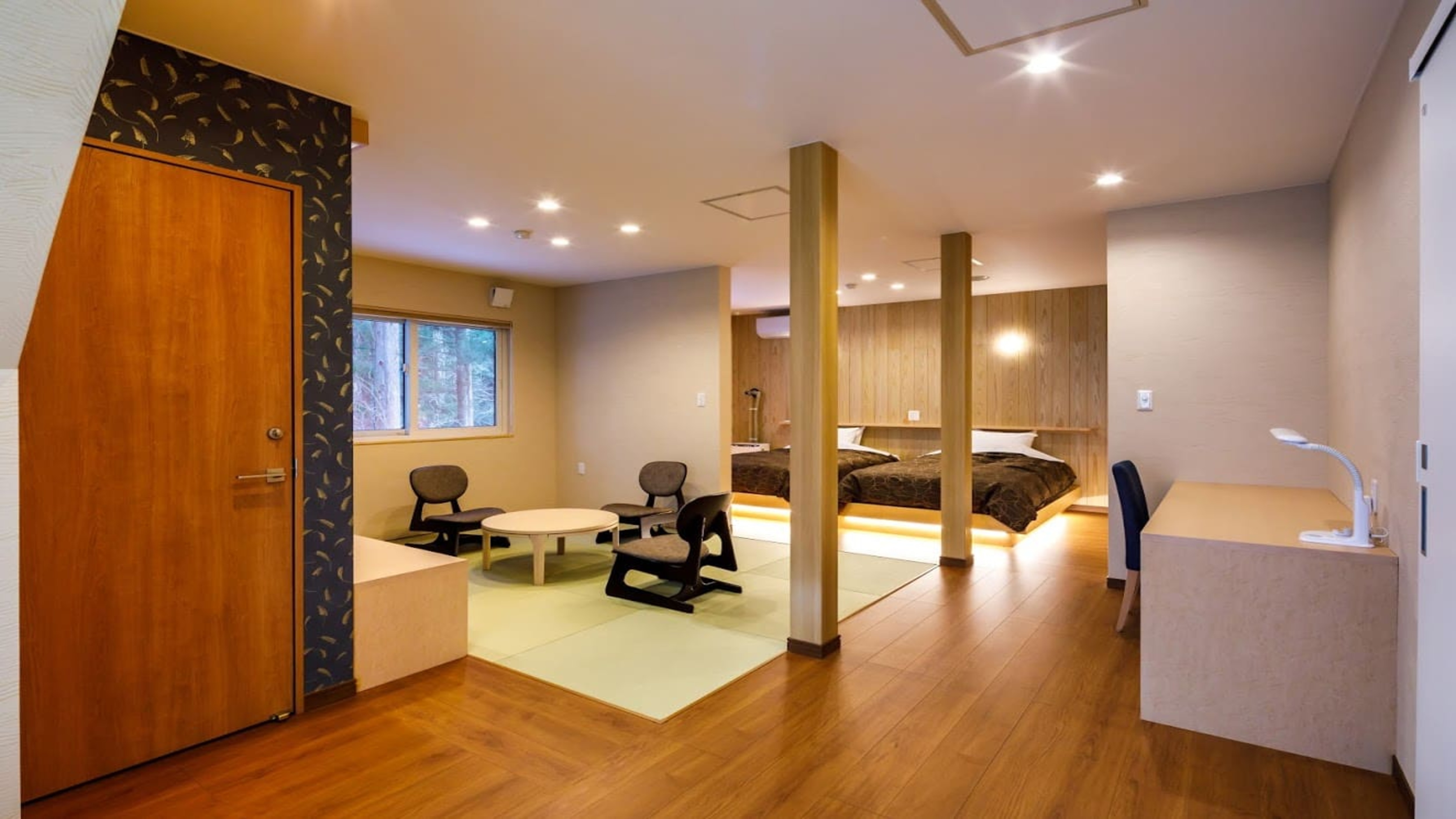 Deluxe Japanese-Western Twin Room "Yatai"