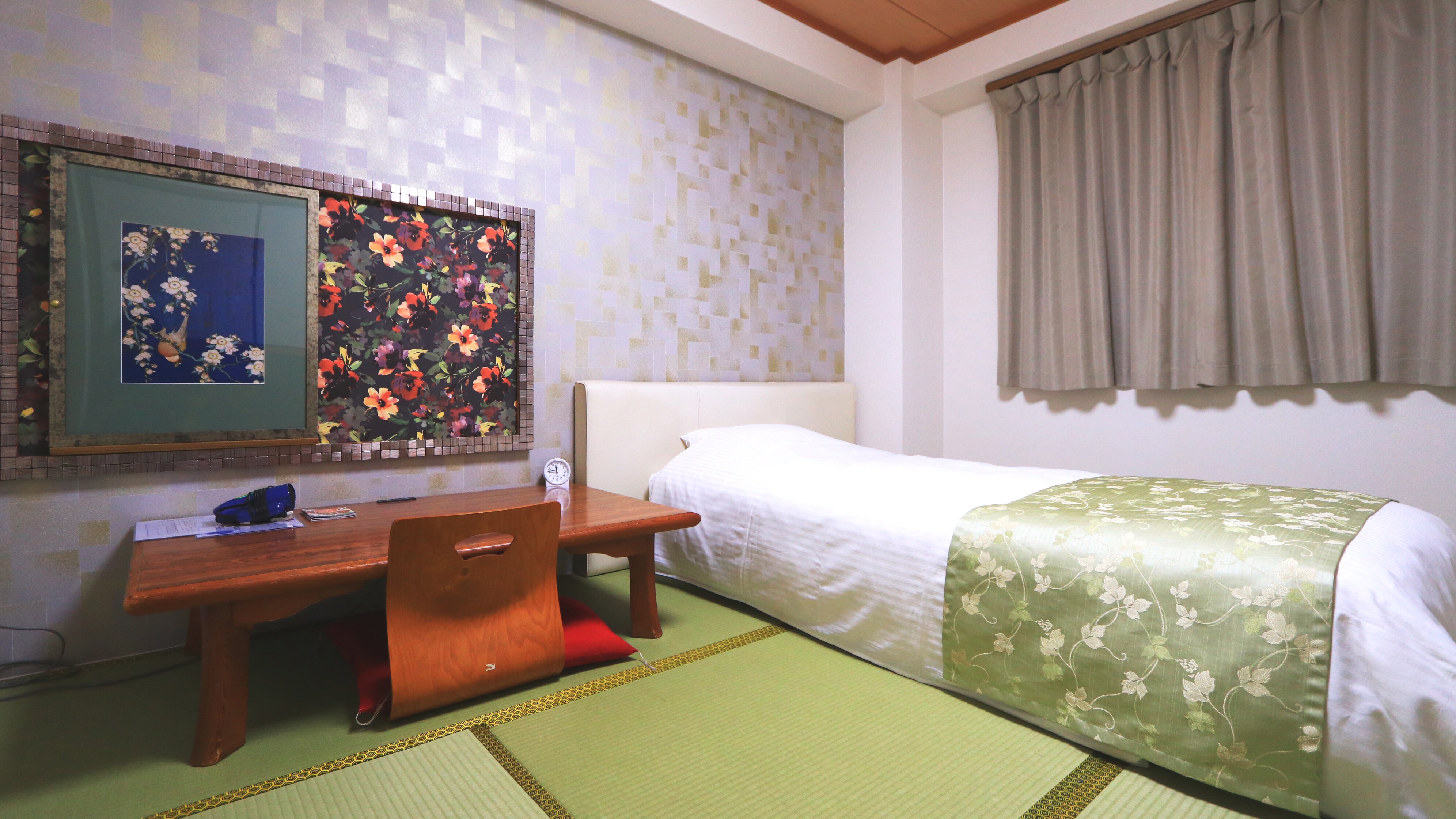 [Japanese-Western style bed] (Semi-double Japanese style bed. Please relax and unwind.)
