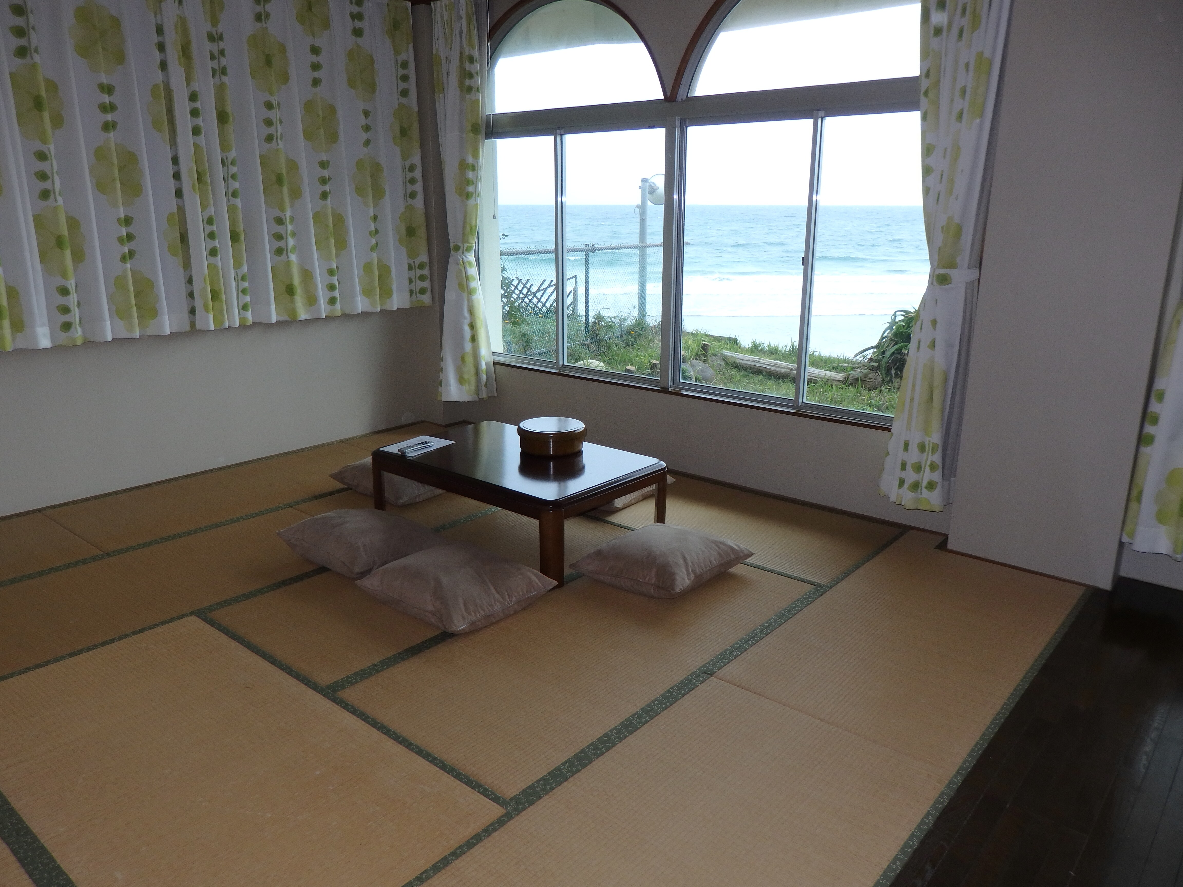 Sea side Japanese style room