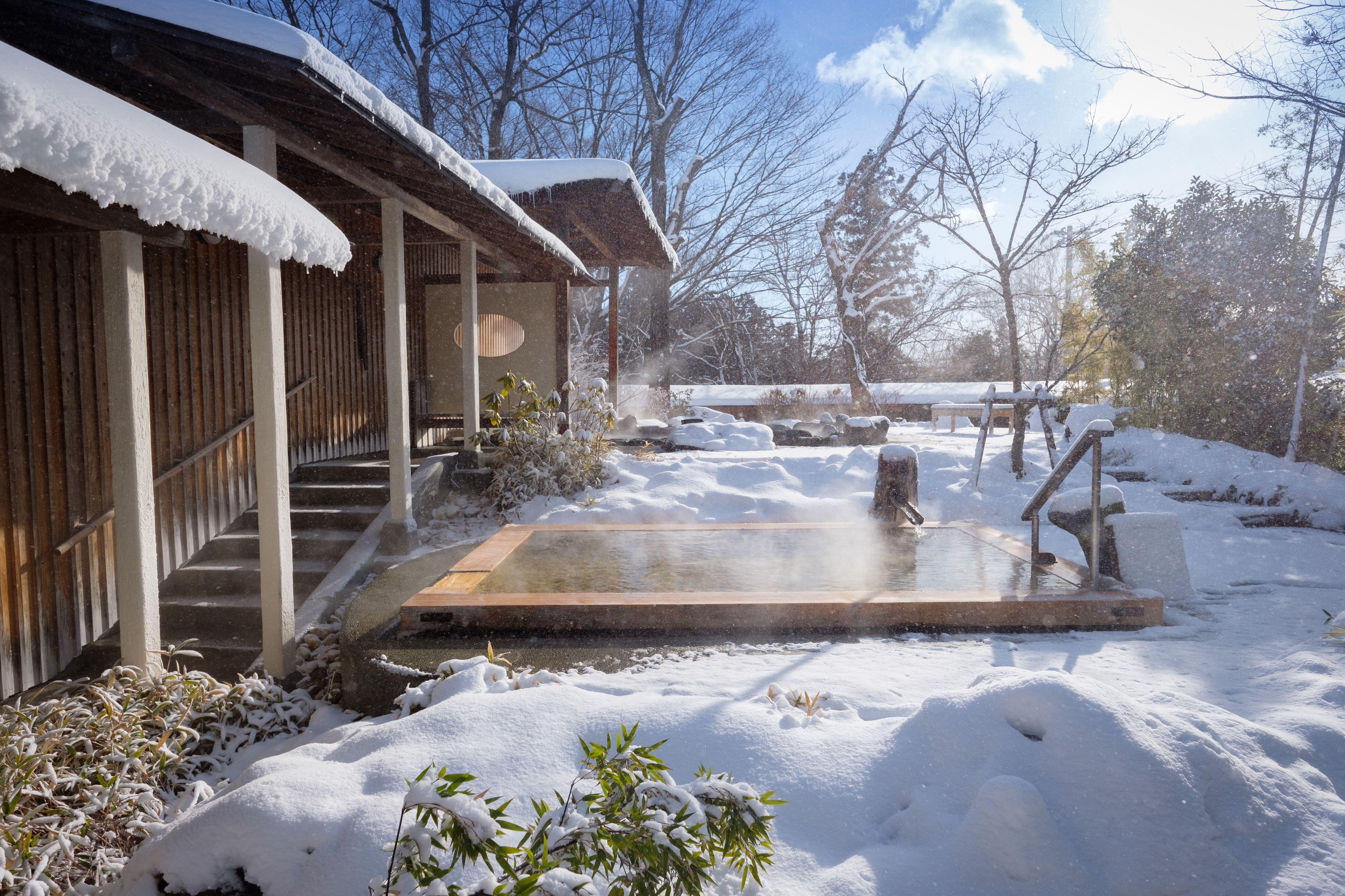 Open-air bath in winter