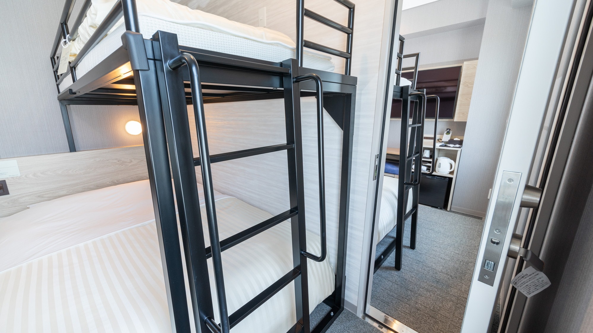 A maximum of 6 people can stay (including infants)