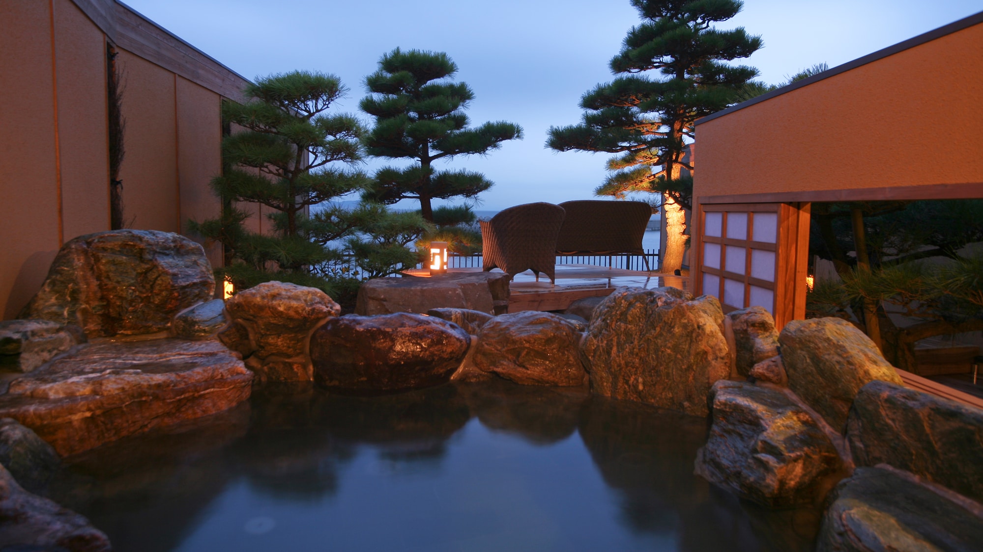 [ทุกห้องมีห้องอาบน้ำแบบเปิดโล่งส่วนตัว] Villa Paradise Sea Garden Type C / No. 103 อ่างอาบน้ำโอเพ่นแอร์