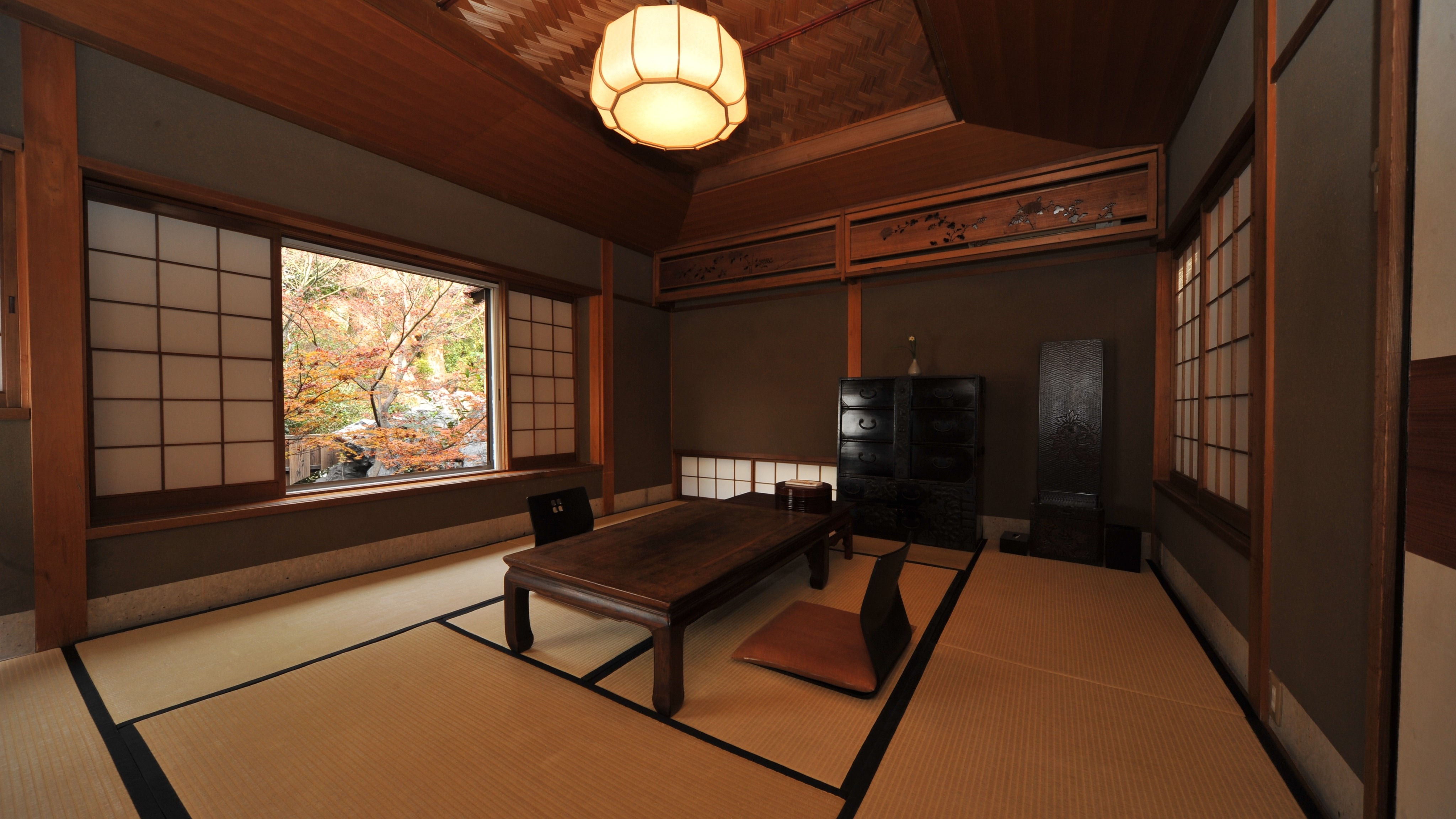 ห้องสไตล์ญี่ปุ่นพร้อมอ่างอาบน้ำไซเปรสส่วนตัว (24 ตร.ม. ~) / Tan