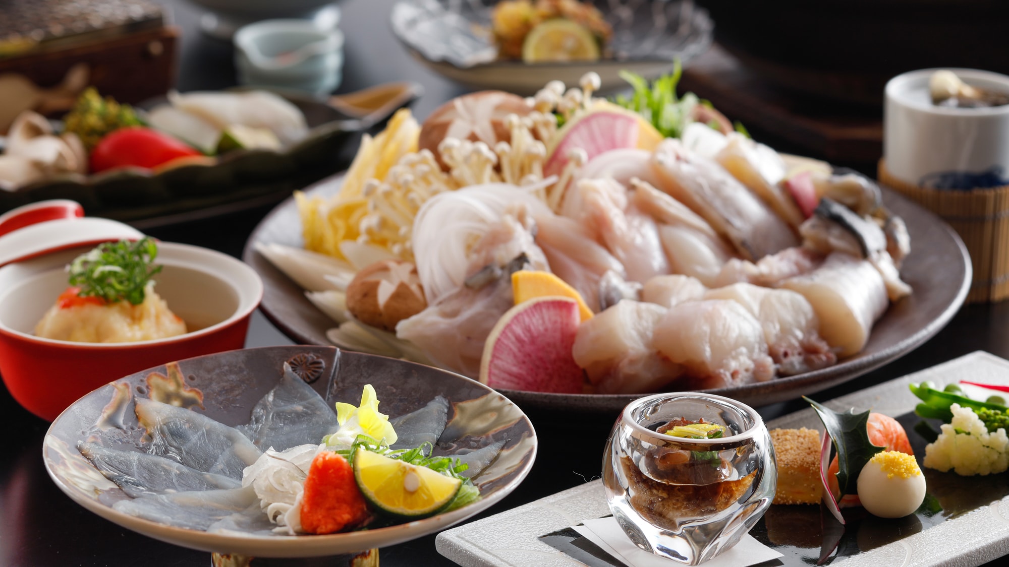 [Sup ikan buntal] Hidangan lengkap ikan buntal macan berusia 3 tahun di Pulau Awaji, yang kini menjadi representasi cita rasa musim dingin di Pulau Awaji.