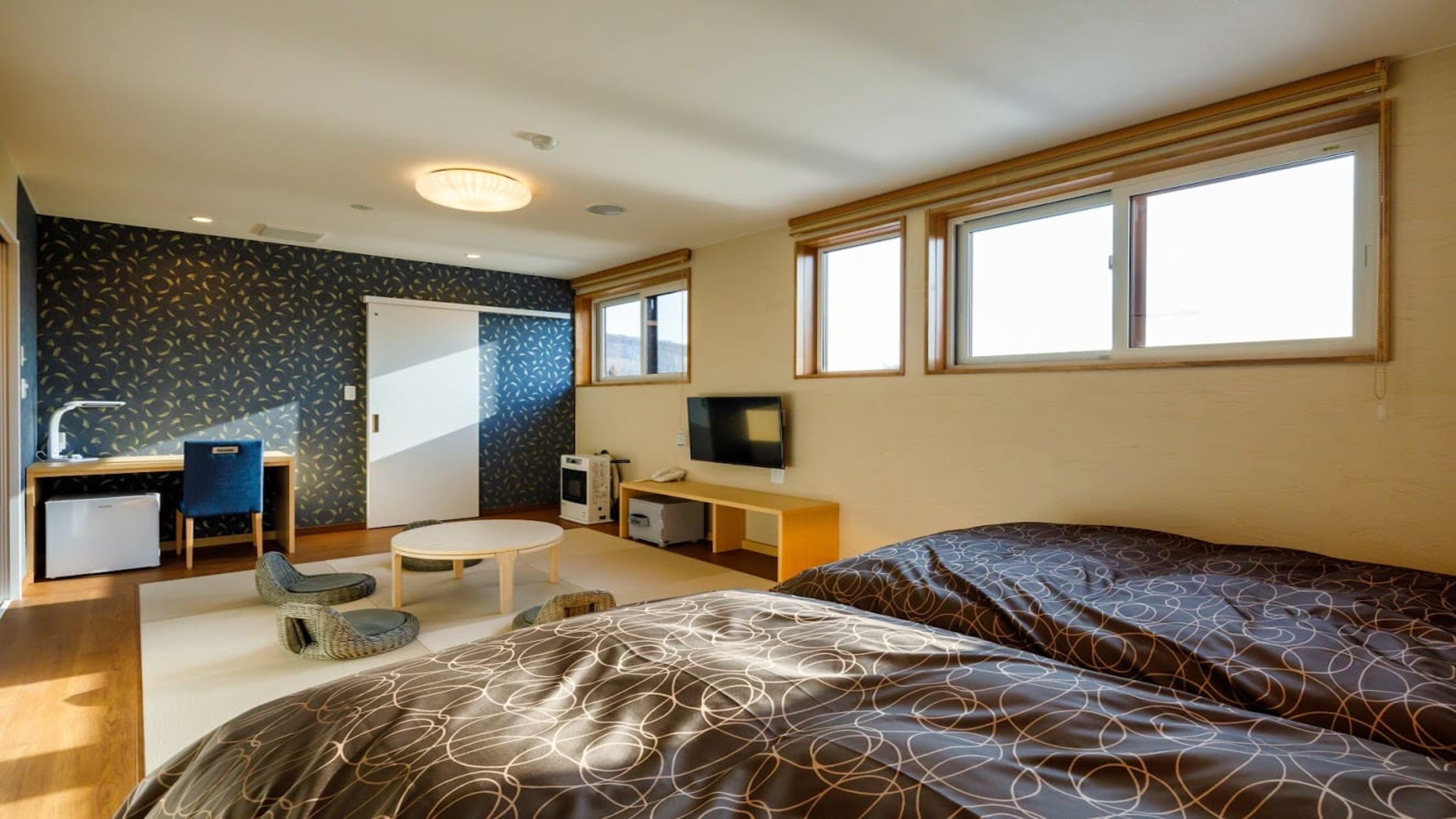 Standard Japanese and Western room twin