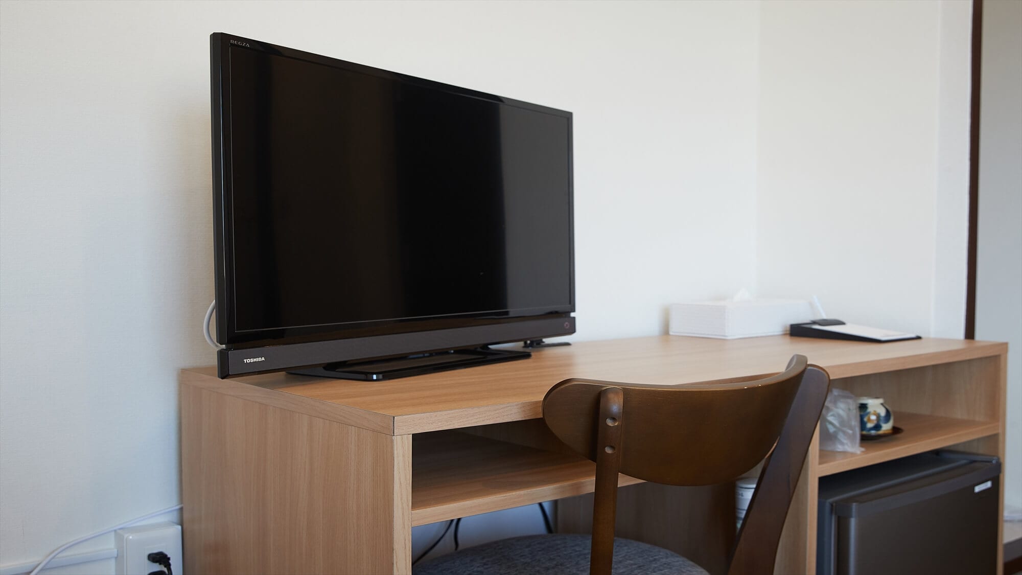 [All guest rooms] LCD TV available