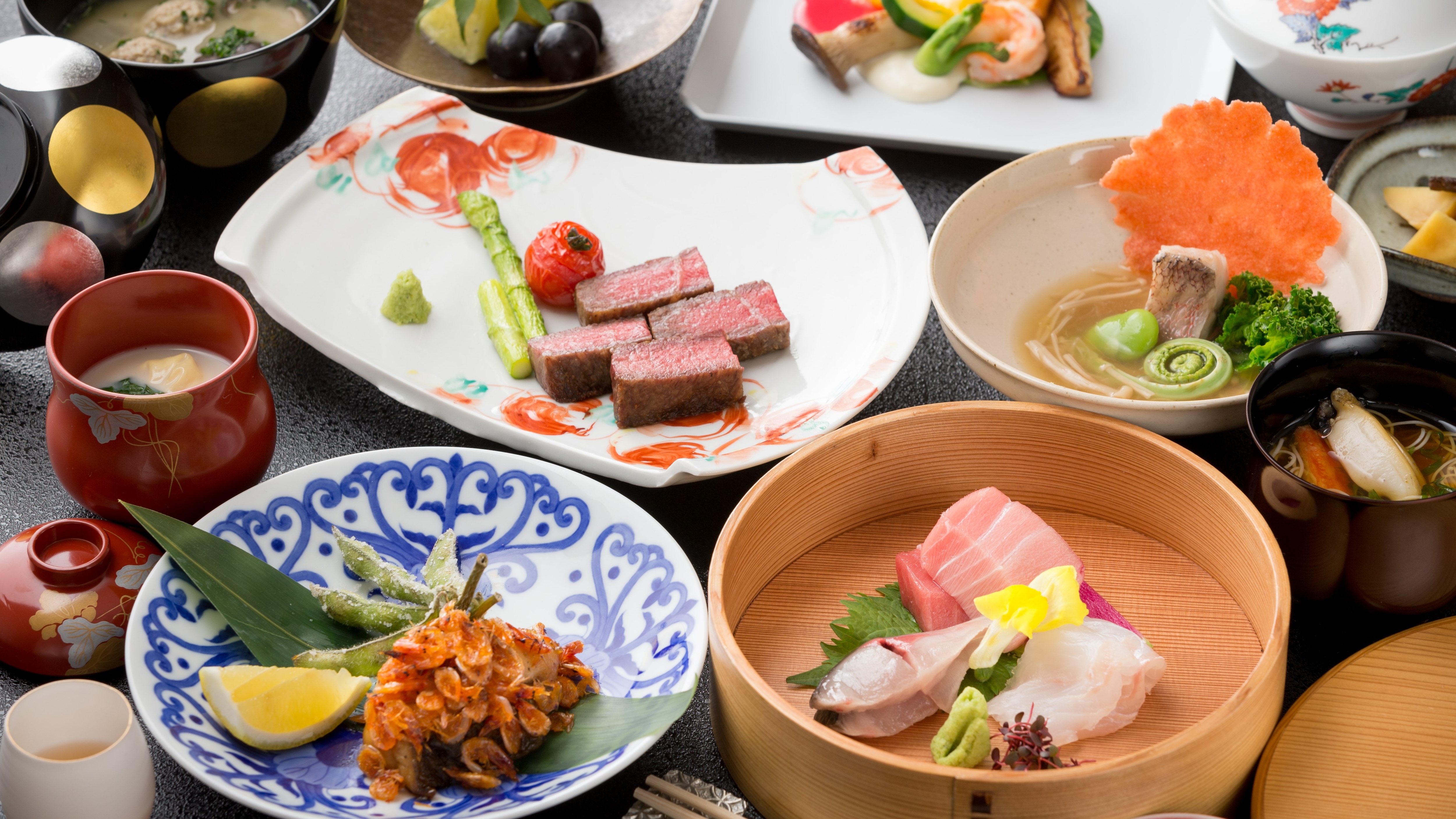 ตัวอย่างของ Suimeiso kaiseki cuisine