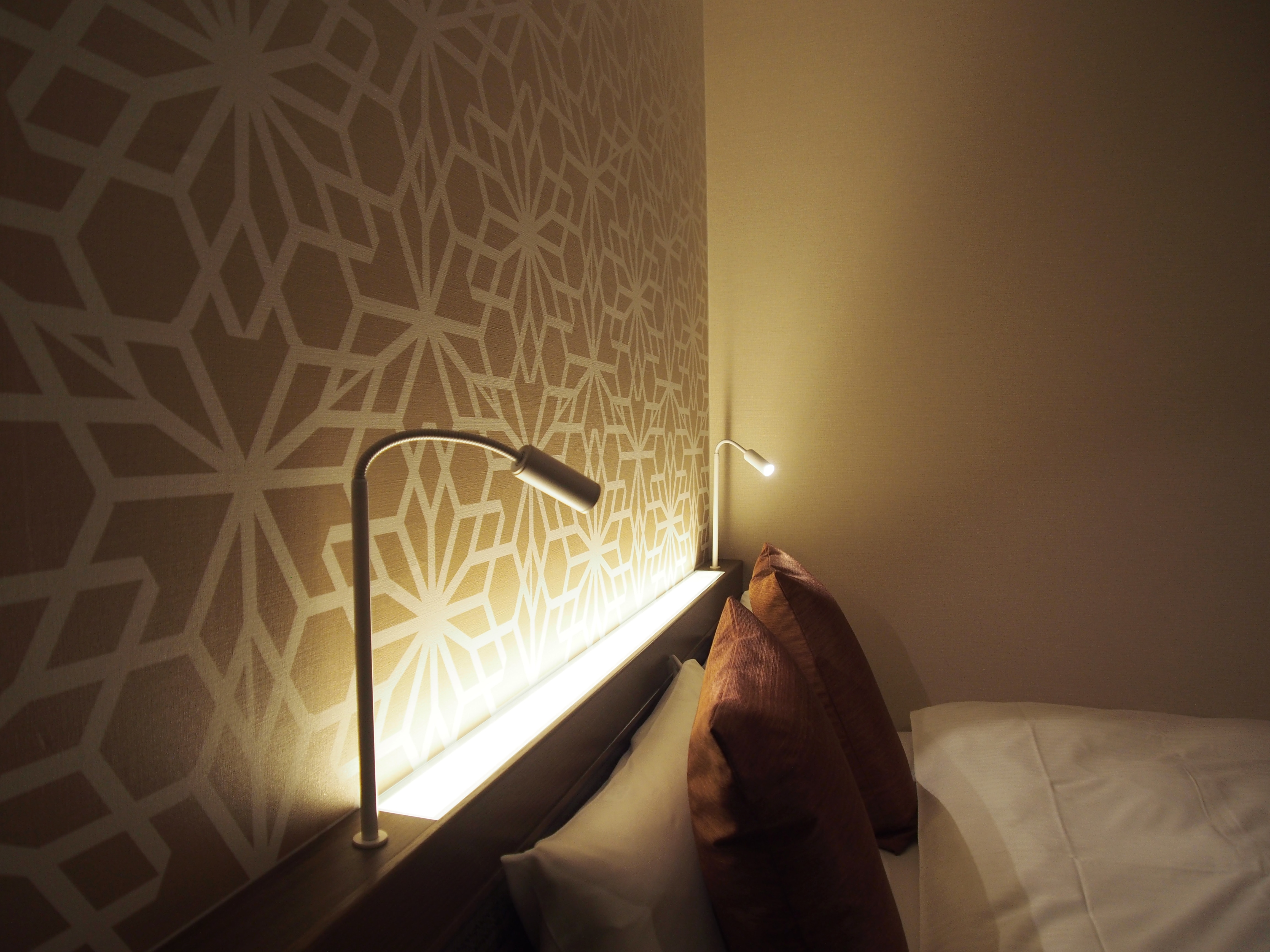 ■Reading light■