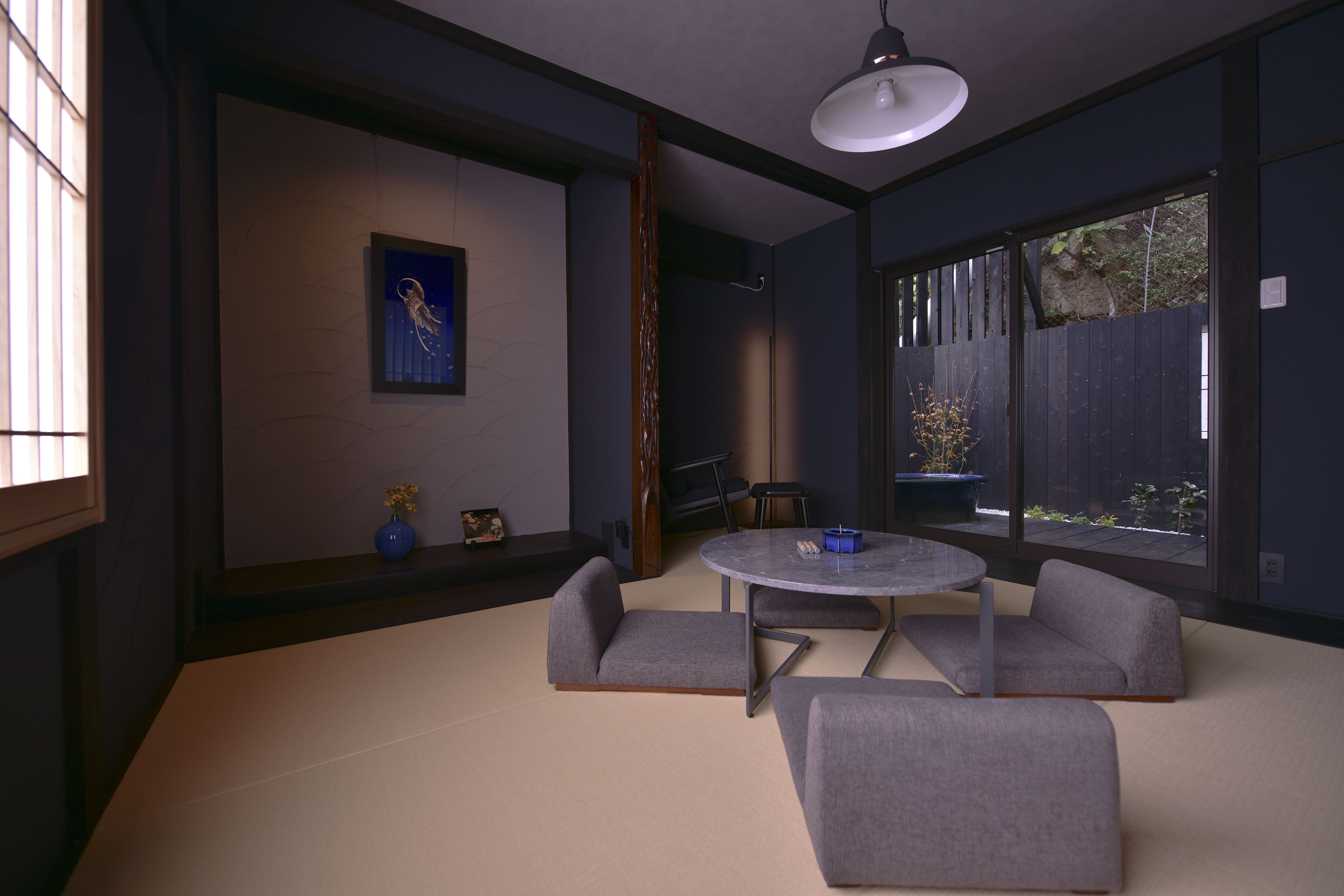 Japanese-style room (top image)