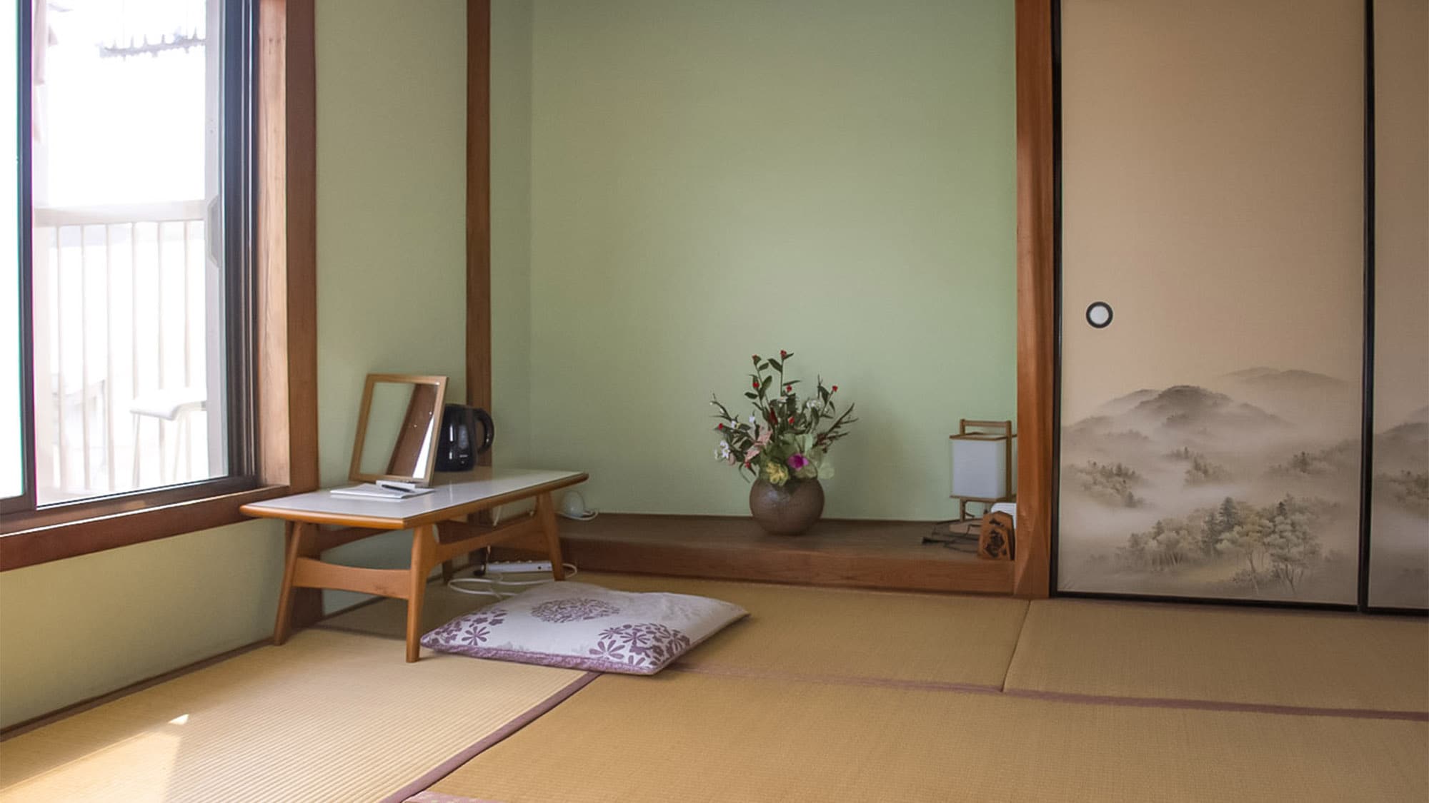 ・<Example of a guest room> We pay special attention to every detail of the interior and decorations