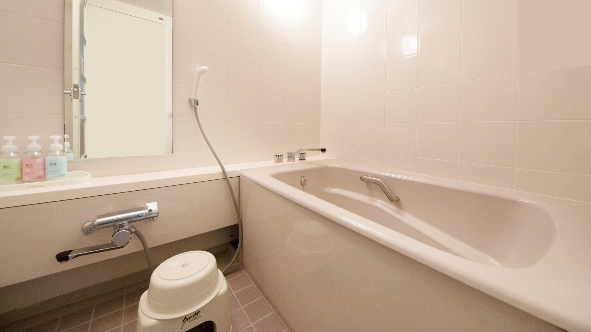 [Kids' room/playing in the river] Bathroom *example