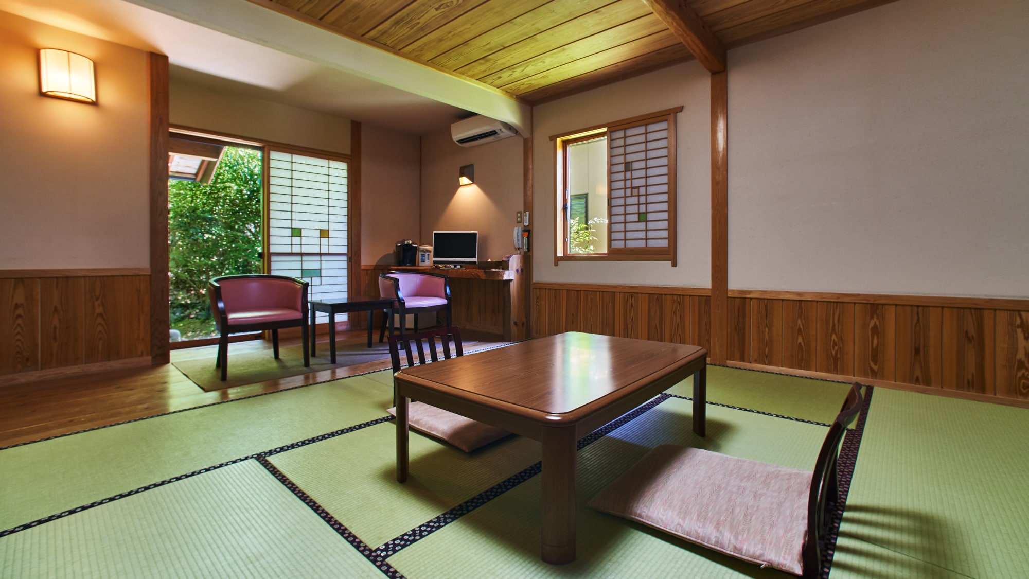  [10 tatami mats] Rindo / Japanese-style room 10 tatami mats + 2 tatami mats Flooring + Tokonoma + Open-air bath