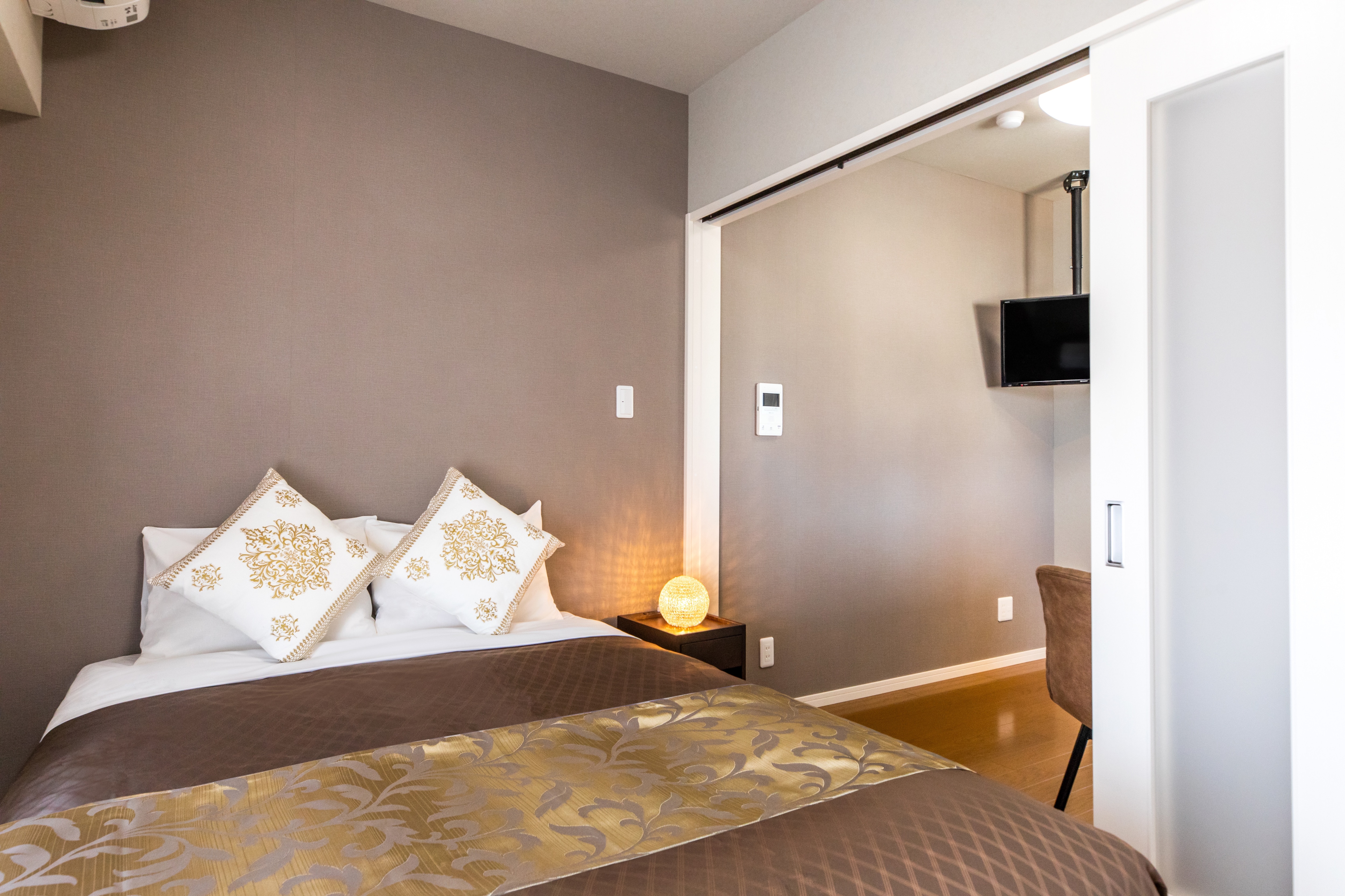 Double bed
