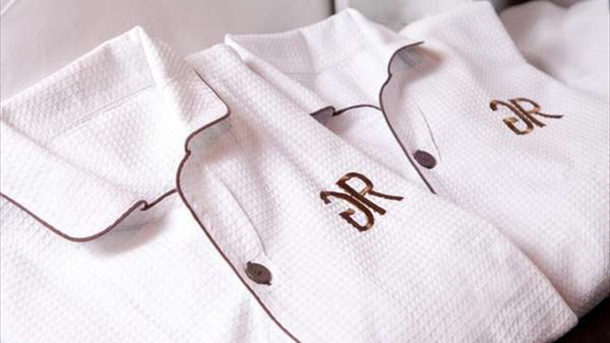 Có thể thuê váy cưới.