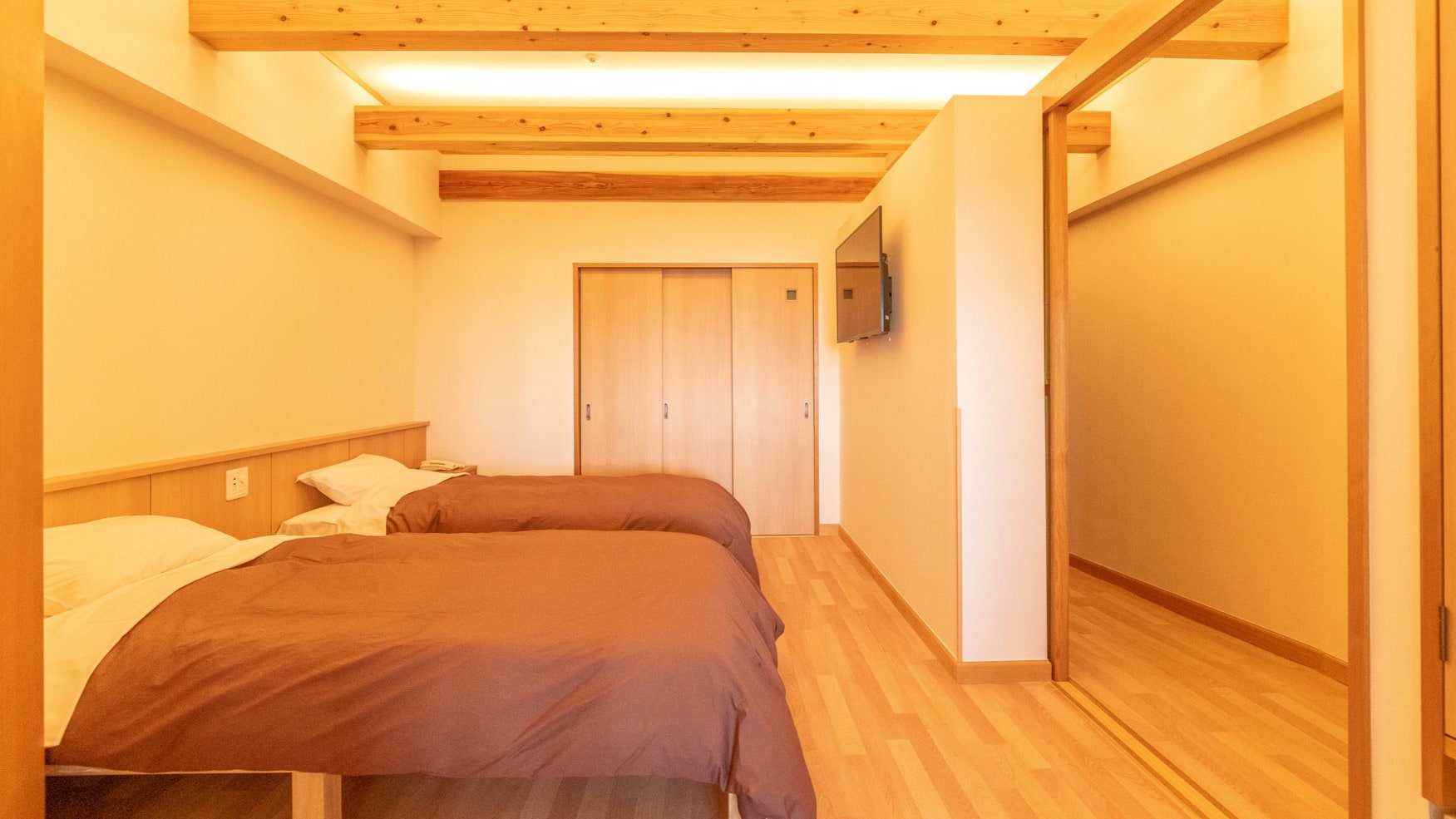 Satoyama Twin Room with Open-Air Bath (Economy) [5th floor, Lake side, Non-smoking] (Example)