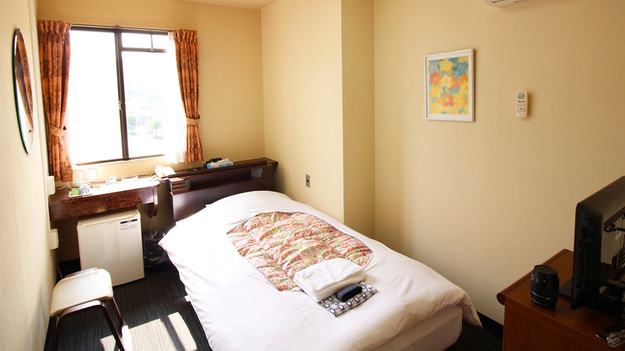 * [Example of guest room] Single room