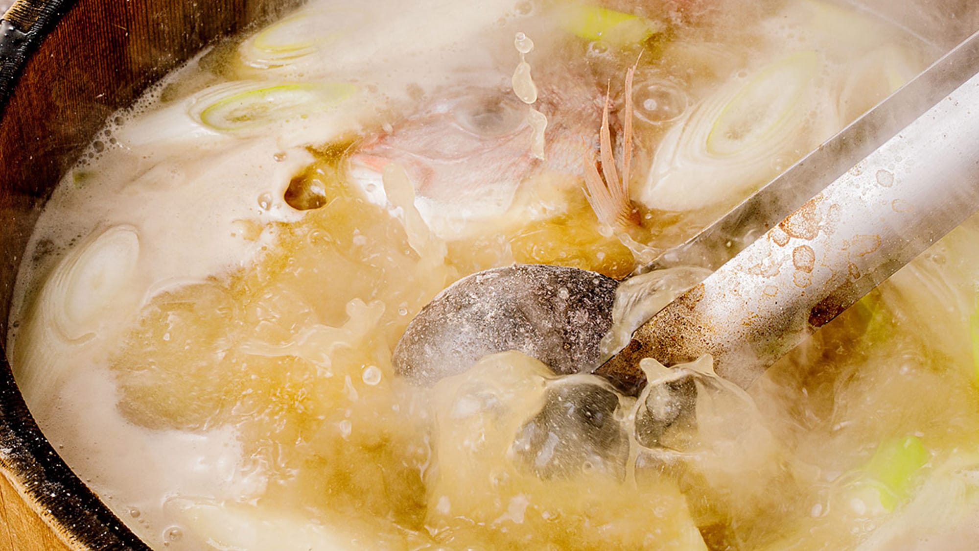 Image of Oga's specialty "stone-grilled cuisine"