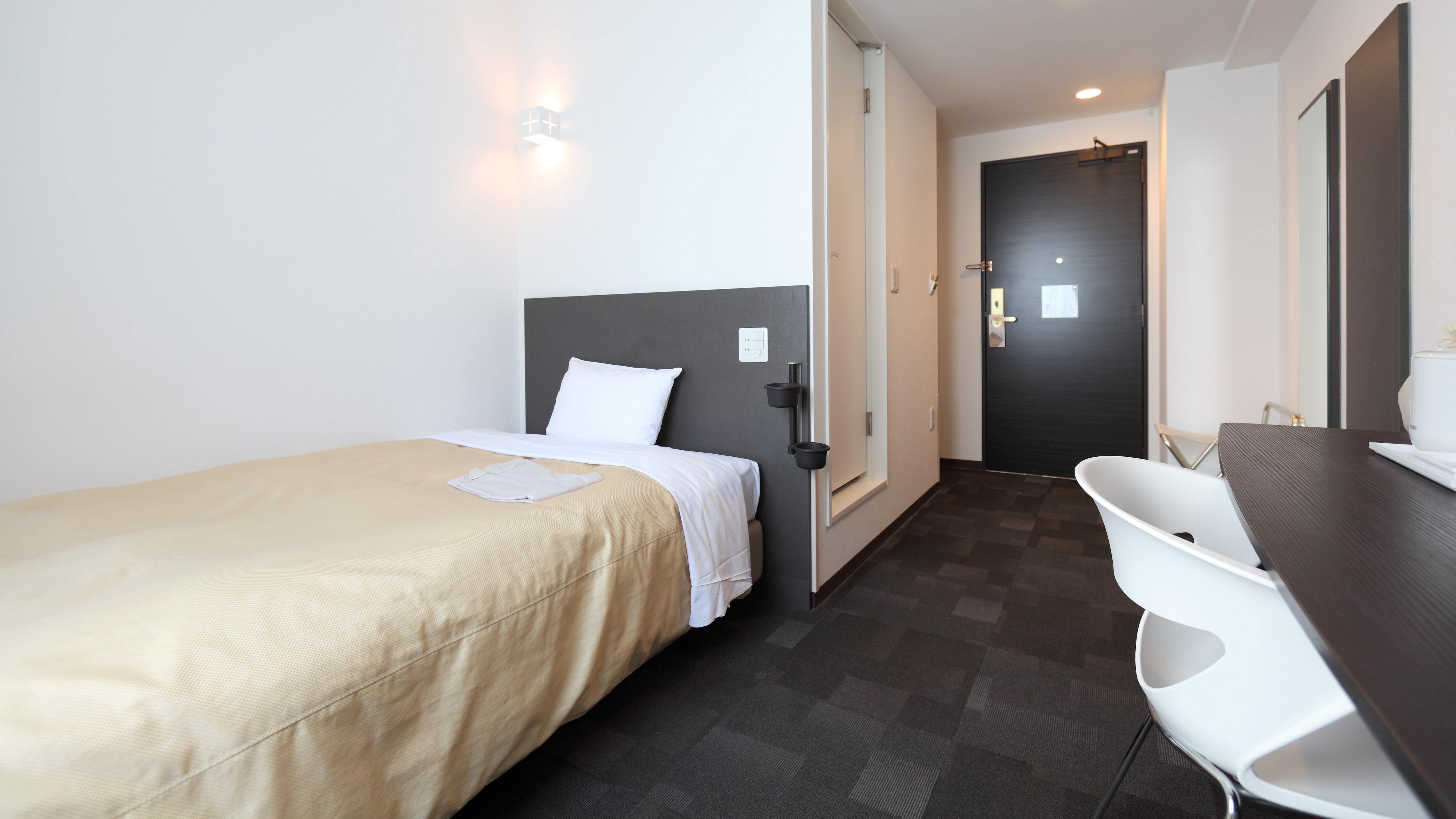 Single/Semi-double bed size