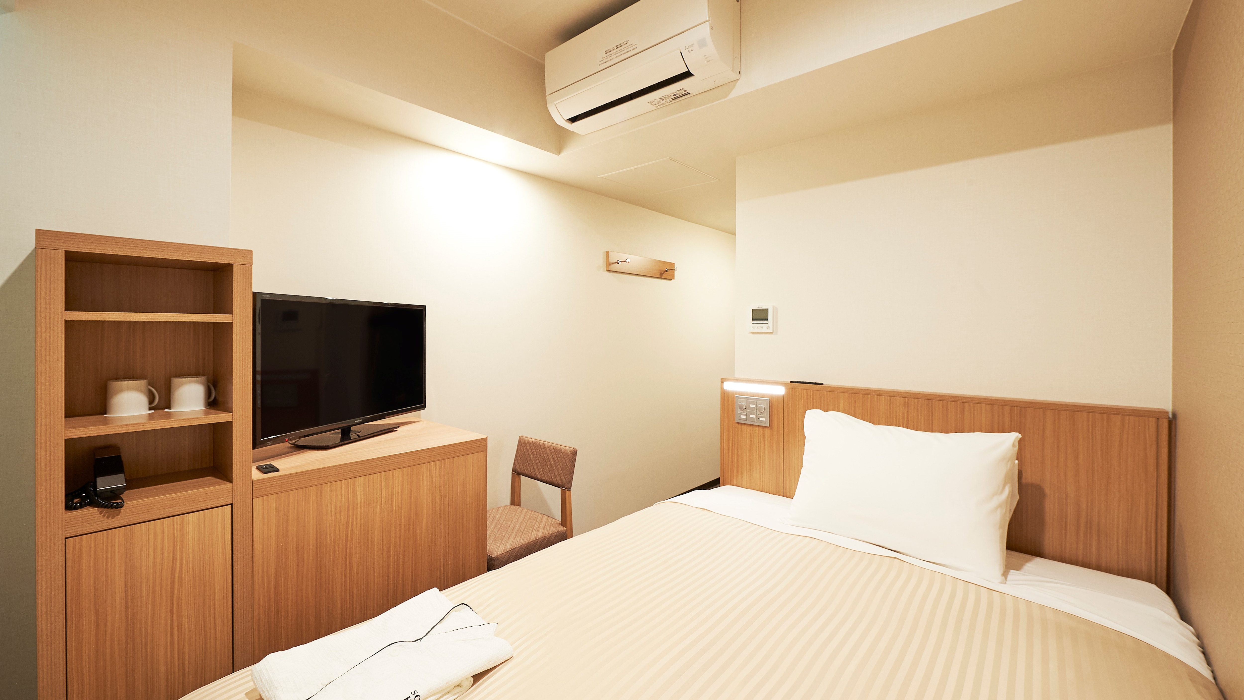 [Double] All rooms are non-smoking / 11.6㎡ / Simmons bed 140cm width