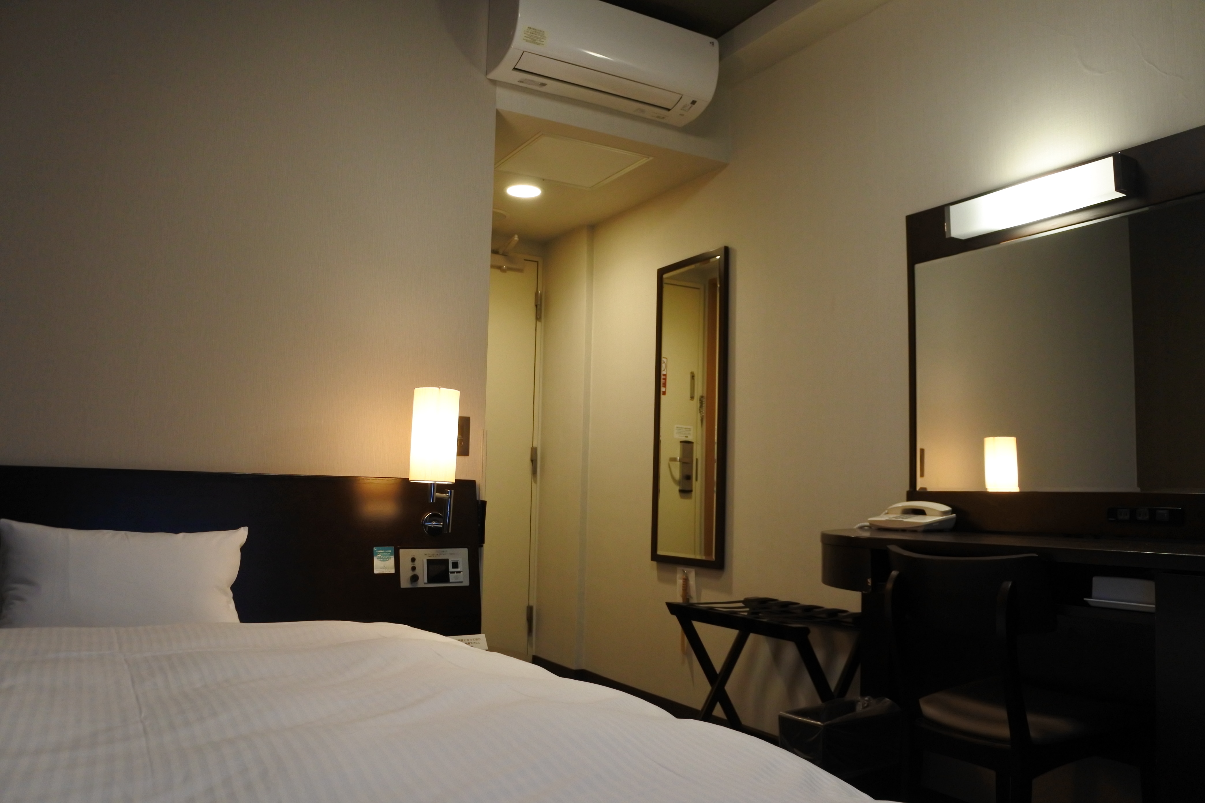 ◆ Comfort Single Room (bed width 140cm x 196cm / room size 13 square meters)