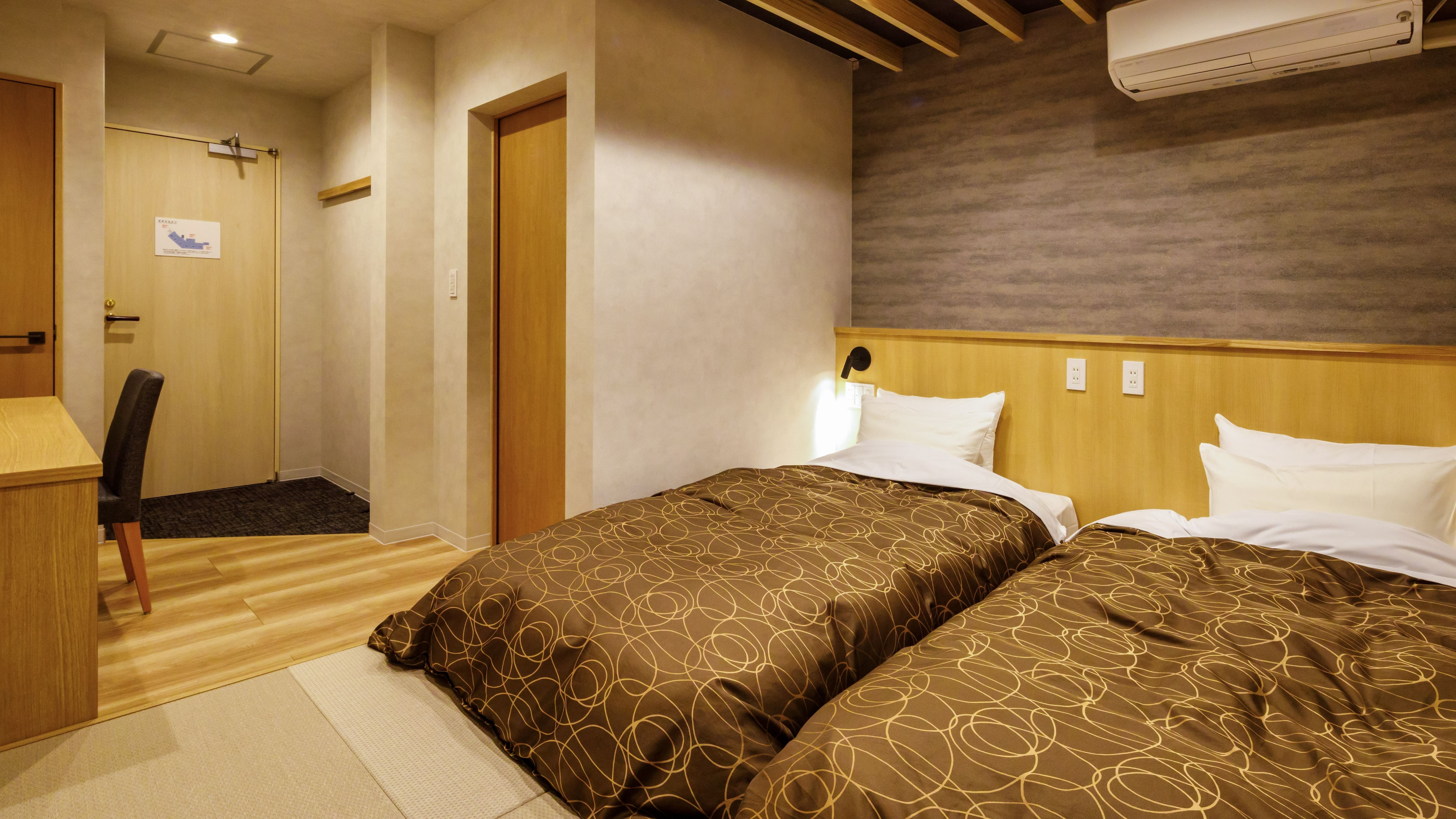 Moderate Japanese-Western room (18 square meters / Simmons bed)