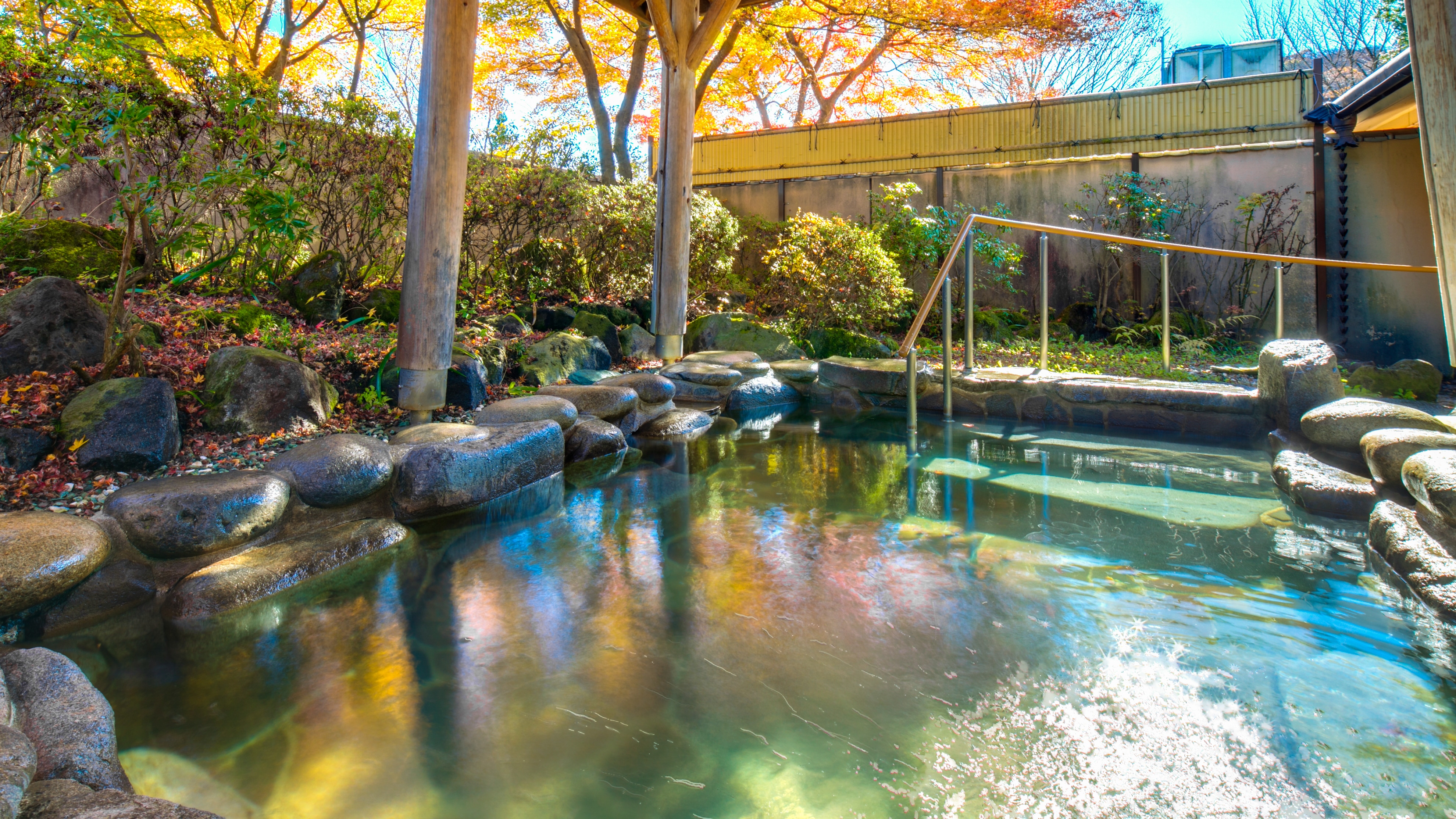 Open-air bath