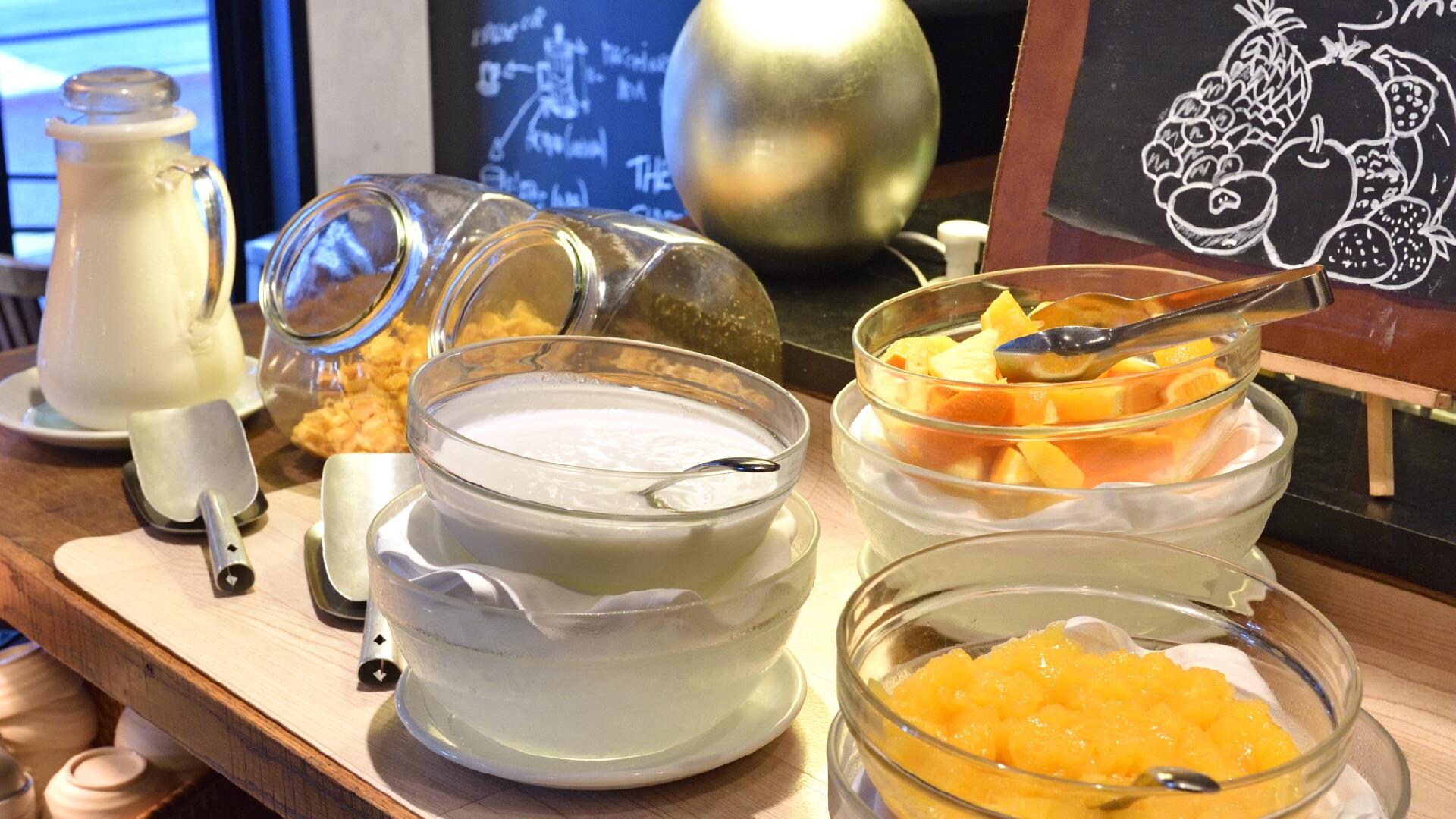 Example of breakfast buffet (Salvatore Cuomo Market, Building 1)