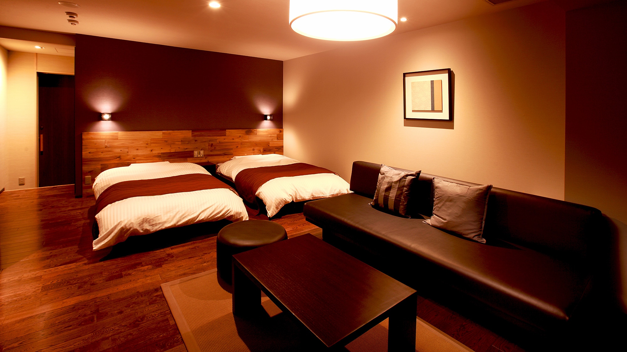 Standard guest room (Western room)