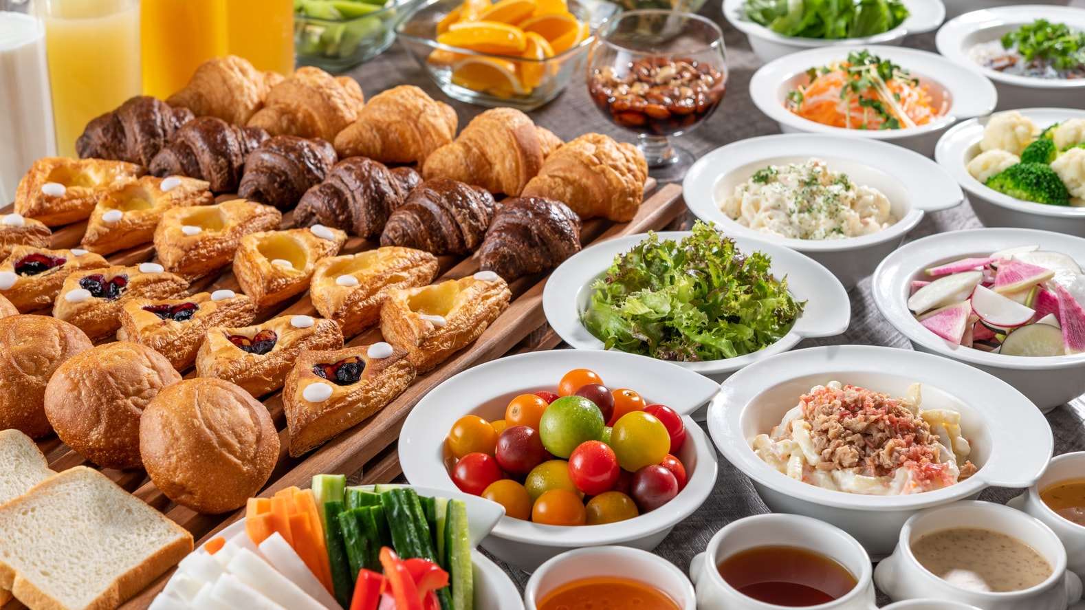 Bữa sáng tự chọn với 60 loại