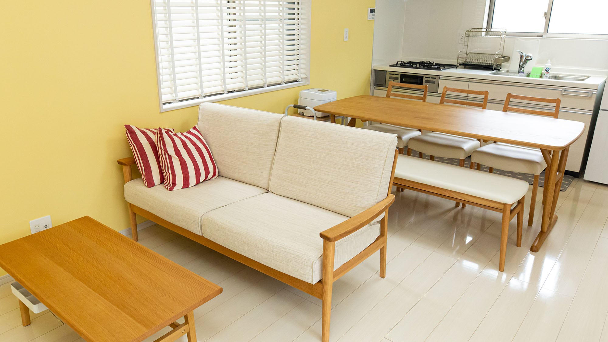 Building B: Living room