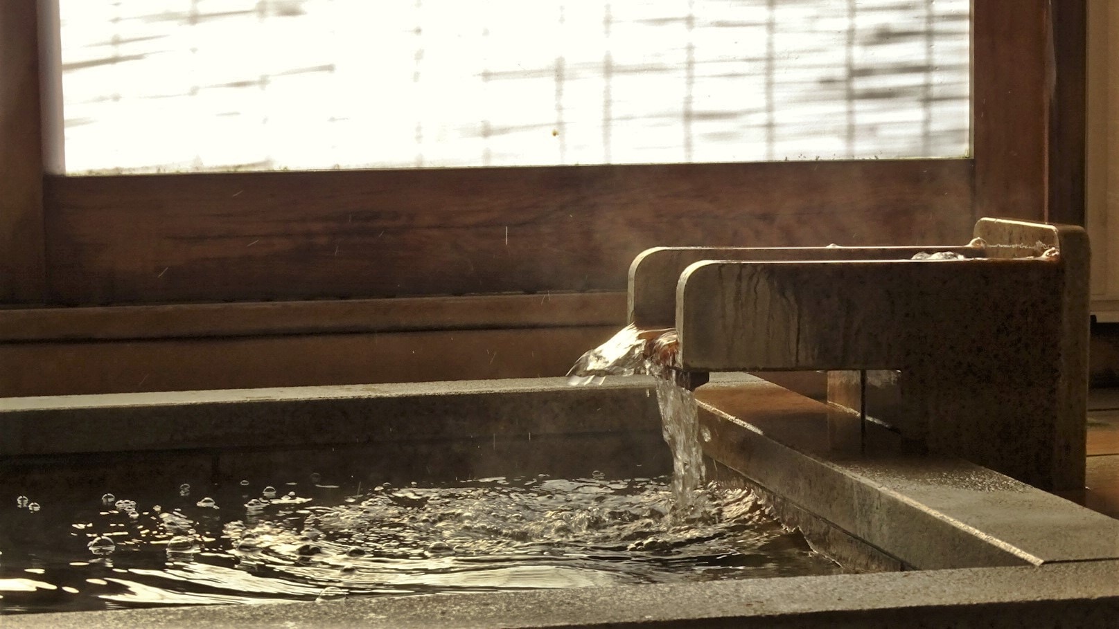 Please enjoy all of our private hot spring baths at your leisure.