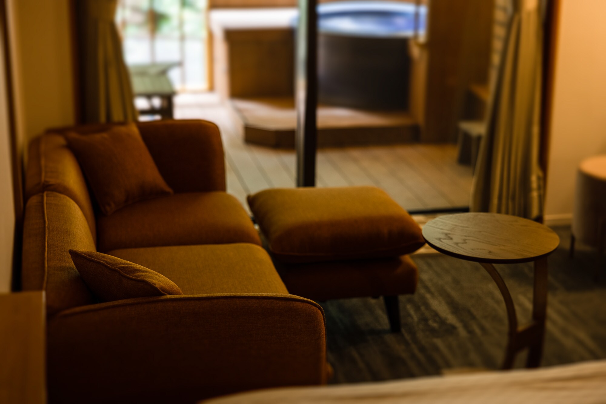 Guest room with open-air bath Twin sofa