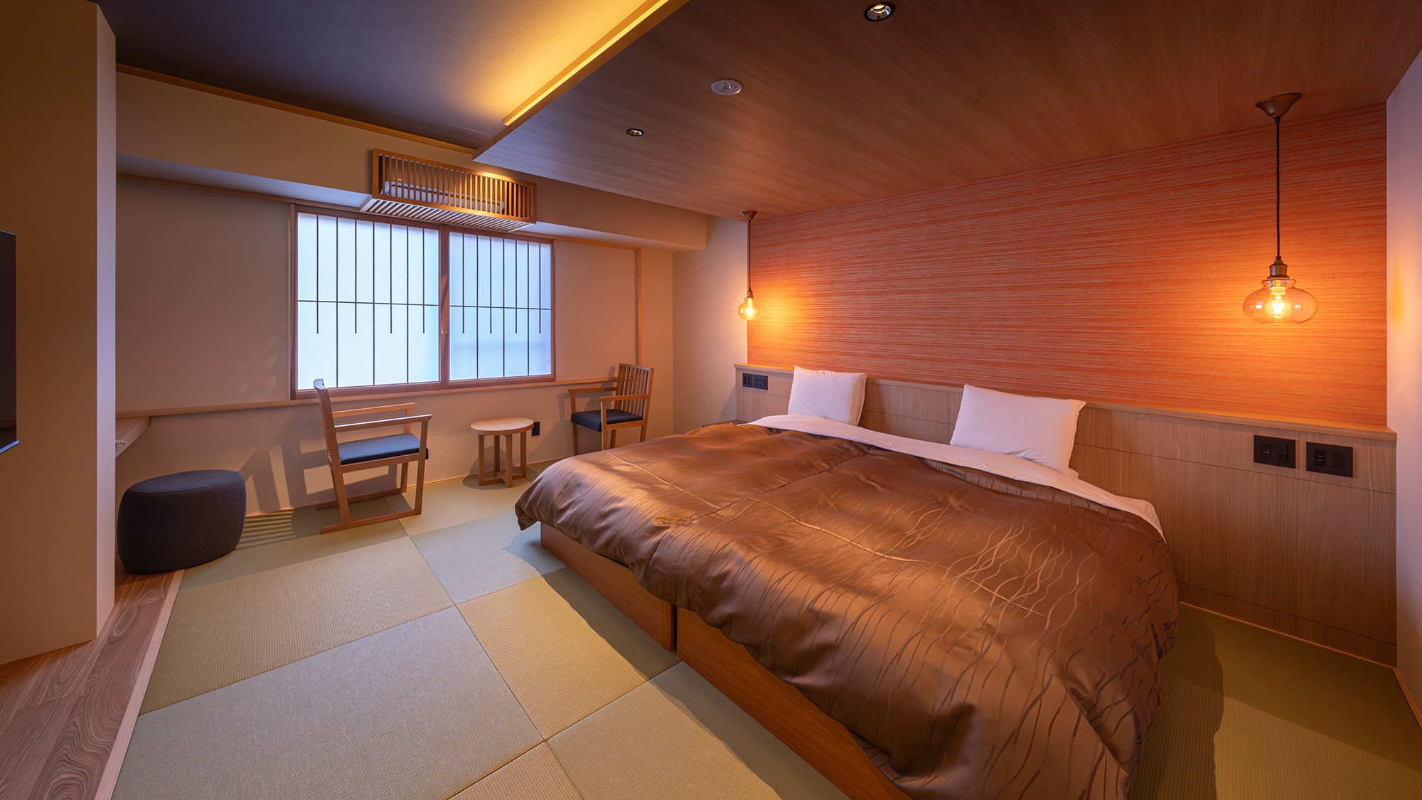 A place of friendship and relaxation, a Japanese-style king double room for up to three people