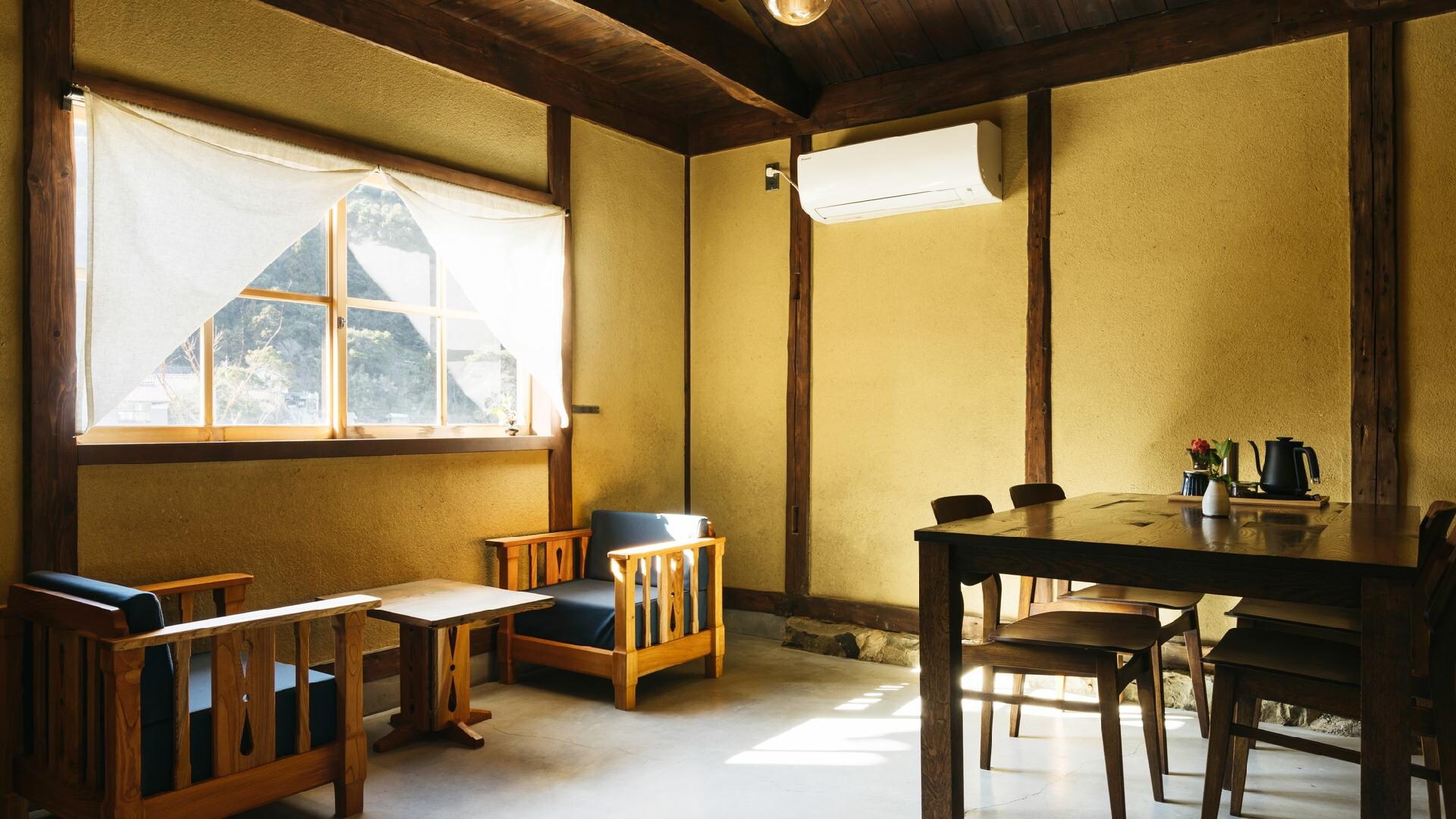 Guest room "Shiokaze" dining