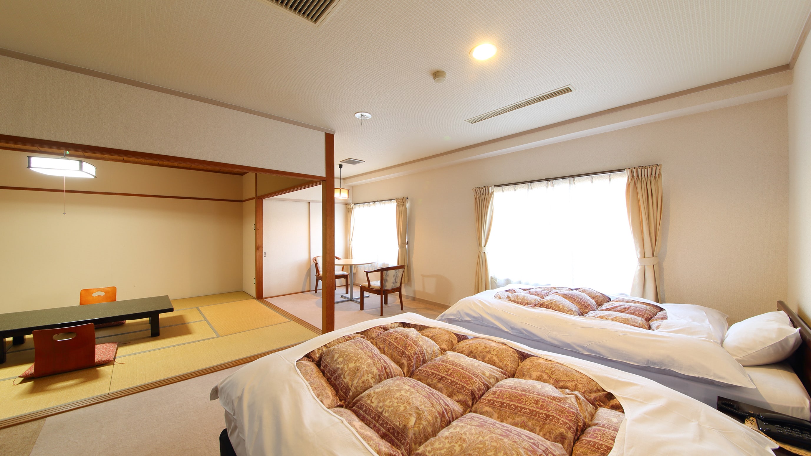 401 Japanese and Western room example