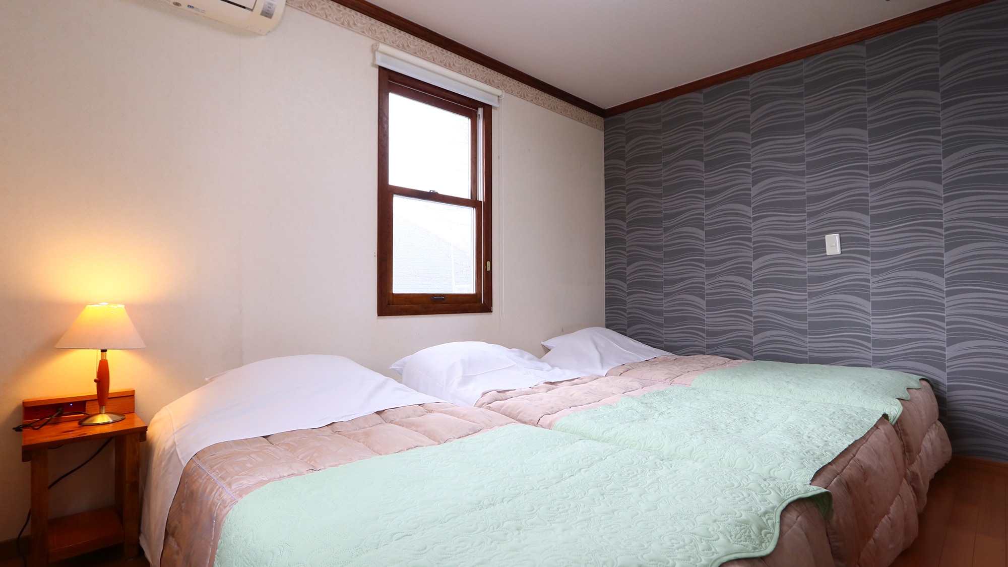 Japanese-Western style room - A calm bedroom