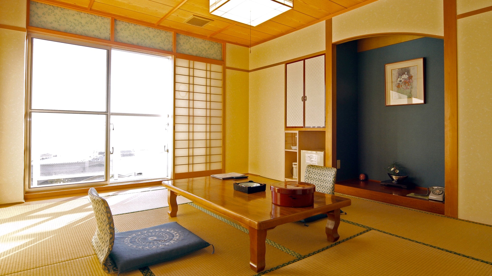 [10 tatami Japanese-style room] Have a relaxing time in a tasteful room