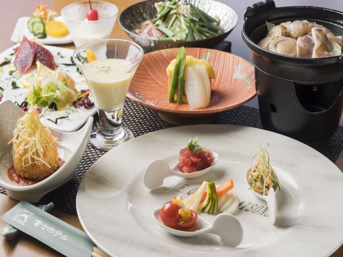 Japanese and Western creative meals