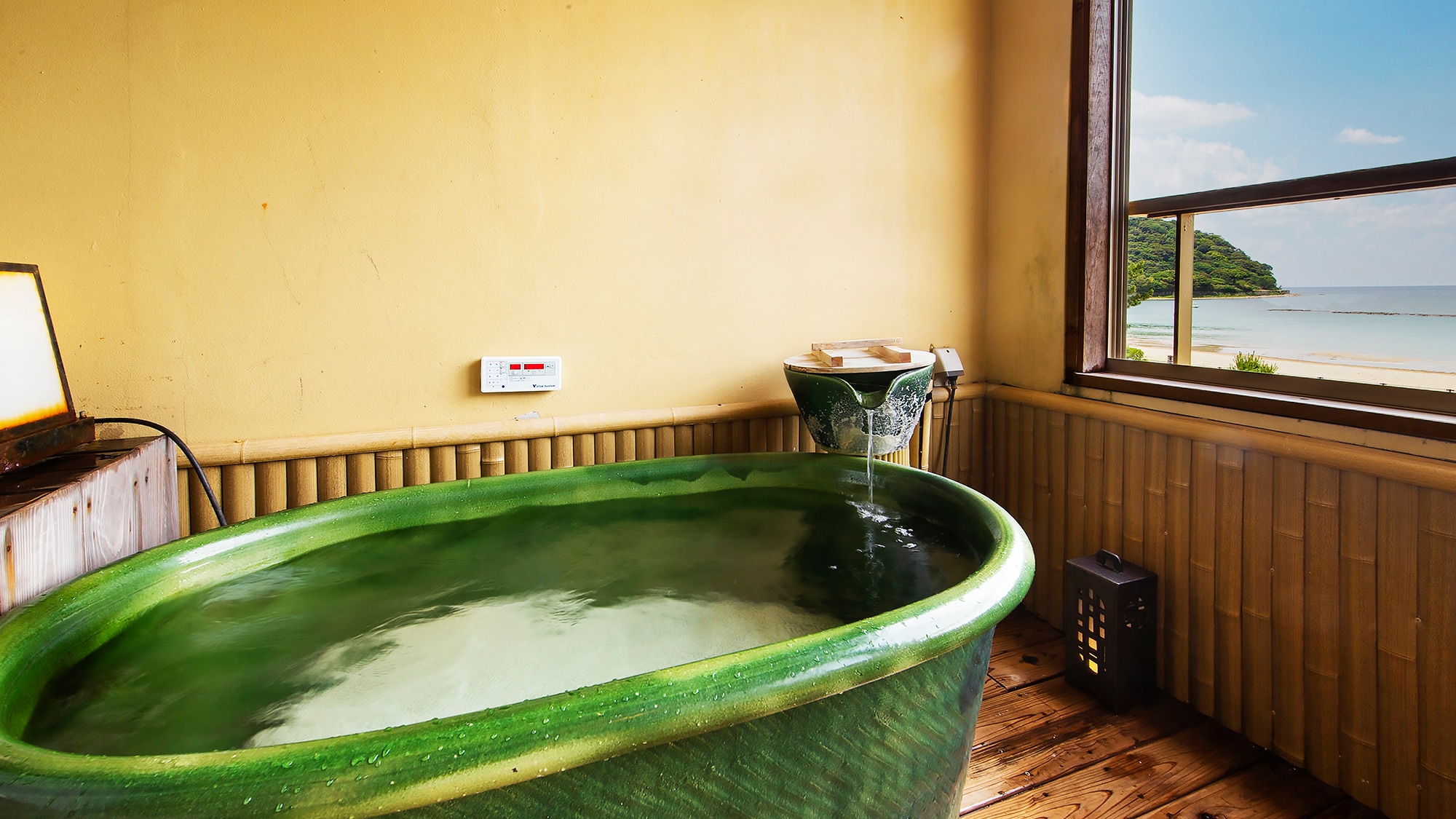 ■ Semi-open-air bath in guest room/hot spring [Suzuran] ■ Enjoy the seascape that changes with the seasons