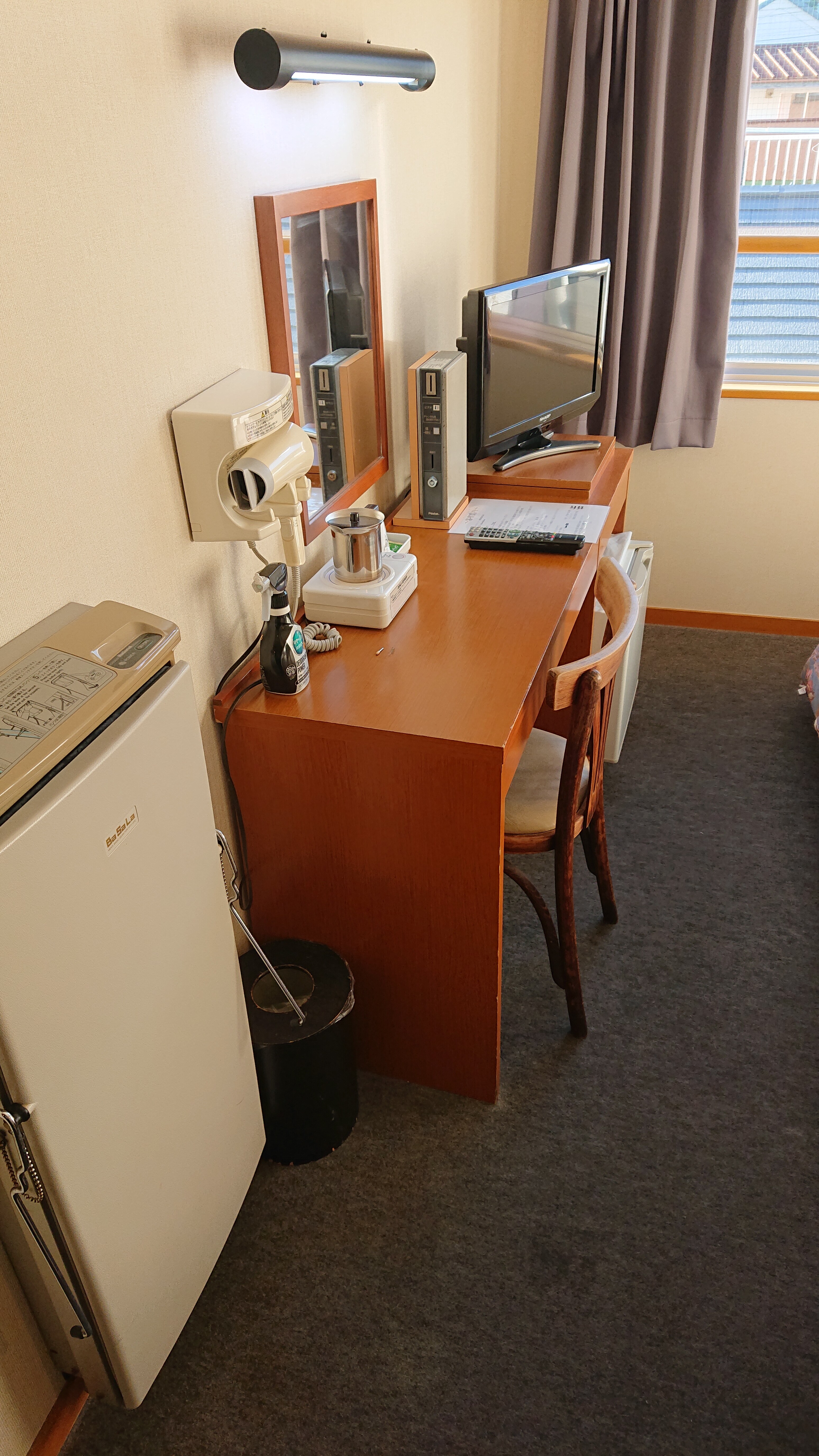 Guest room desk