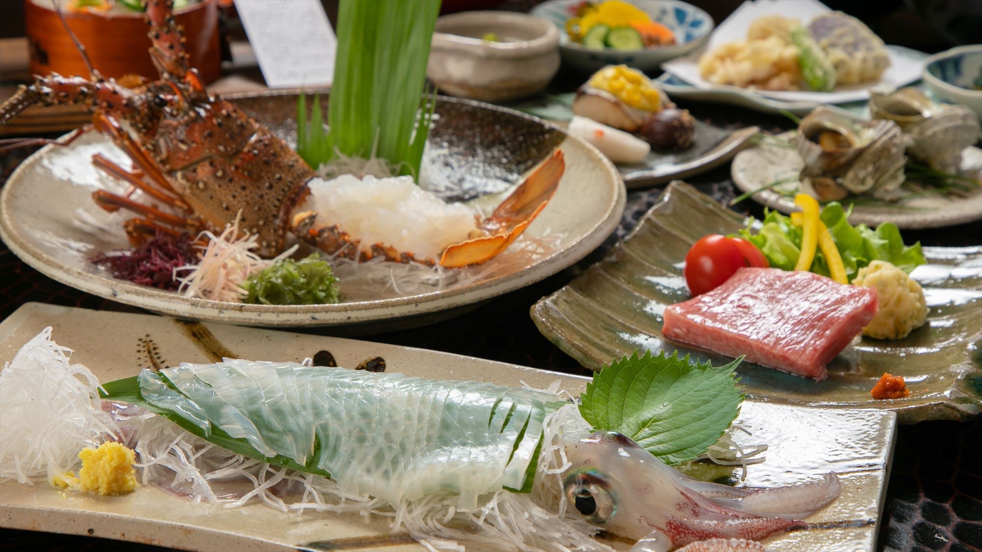 Bữa tối Kaiseki với tôm hùm gai sống và thịt bò Saga nướng